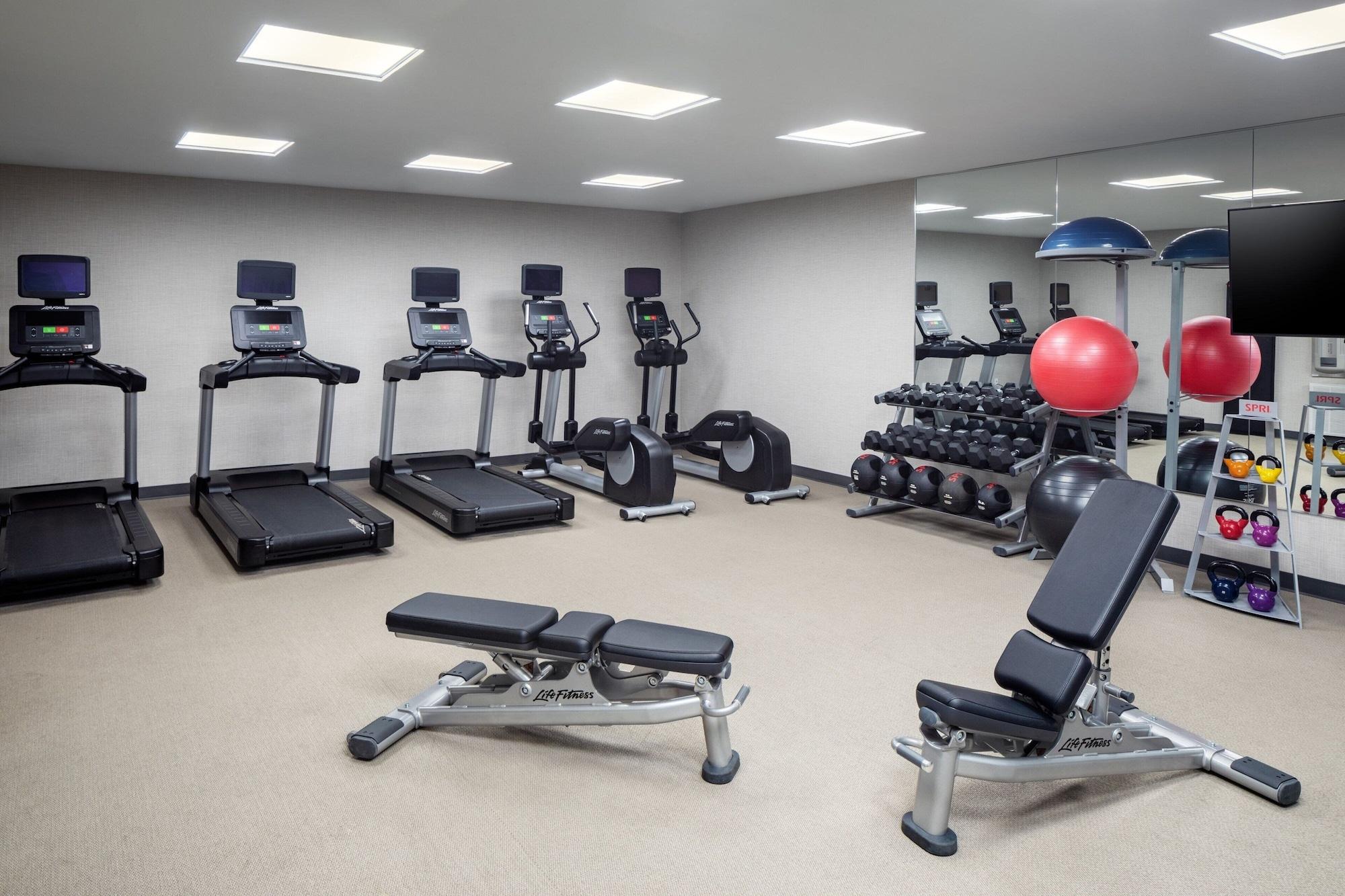 Gimnasio SpringHill Suites by Marriott New York JFK Airport/Jamaica
