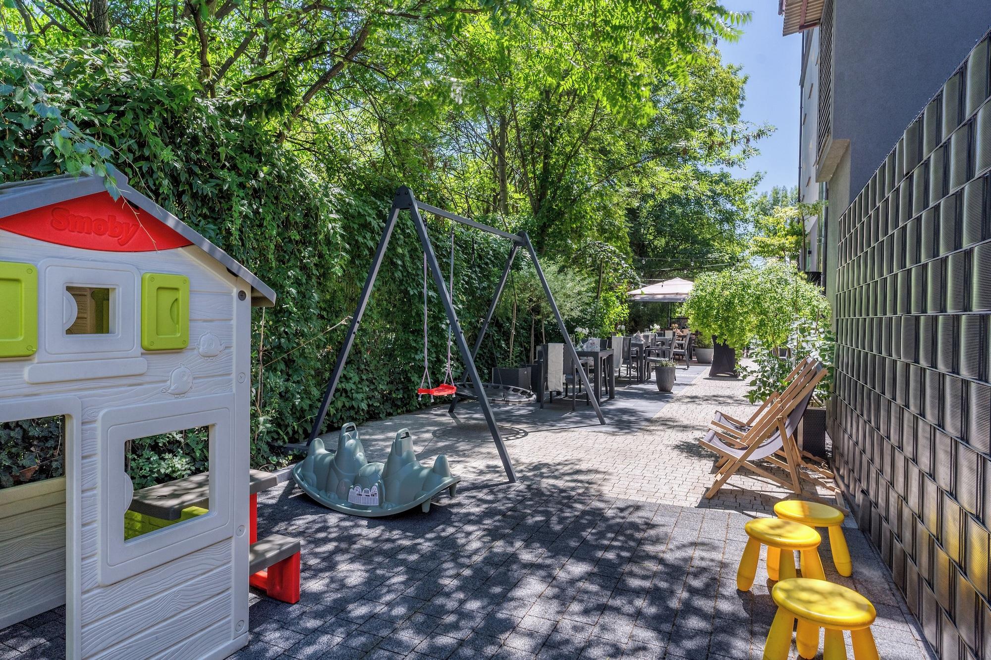 Vista Exterior Hotel Apis