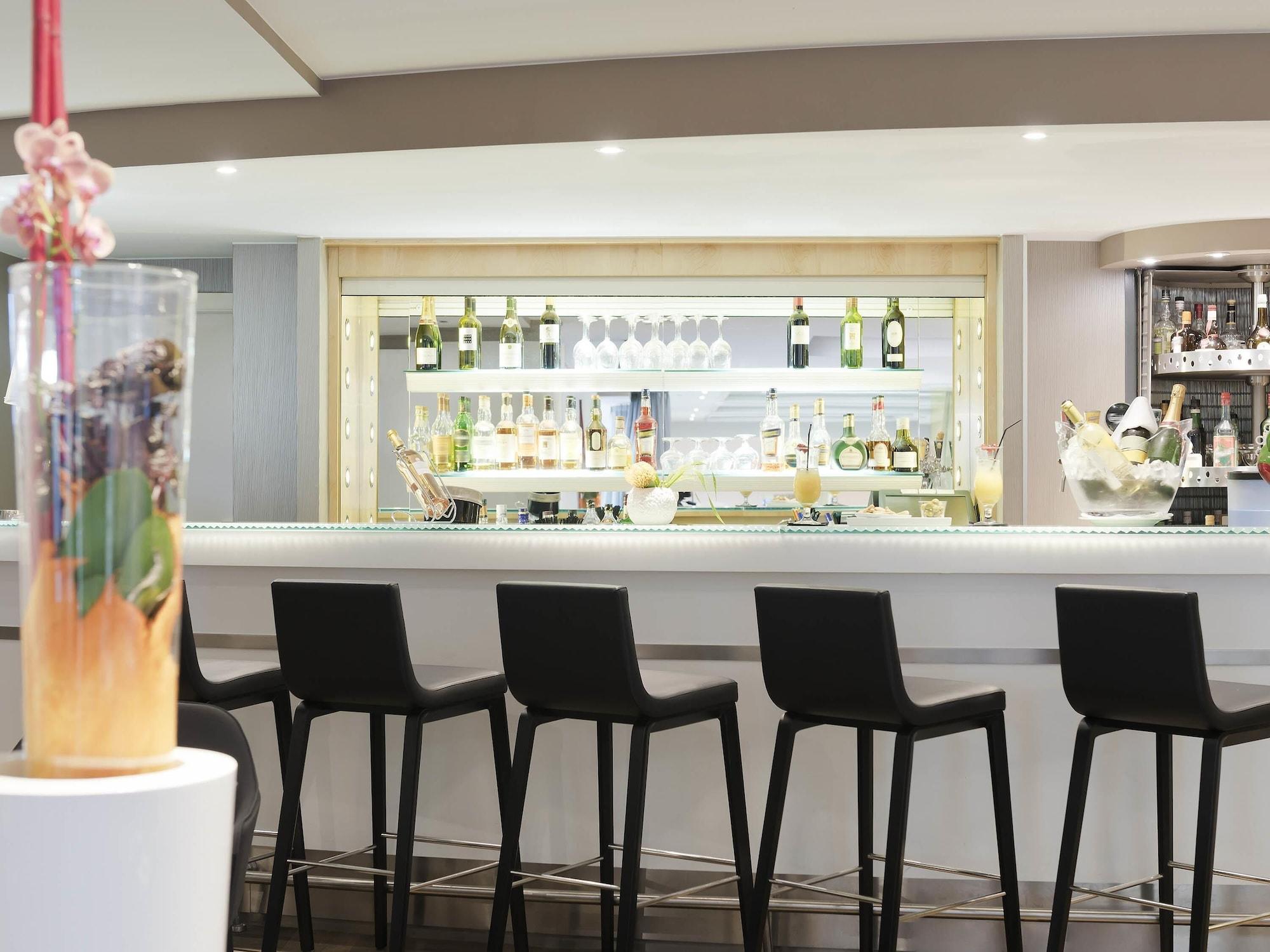 Bar/Salón Novotel Geneve Centre