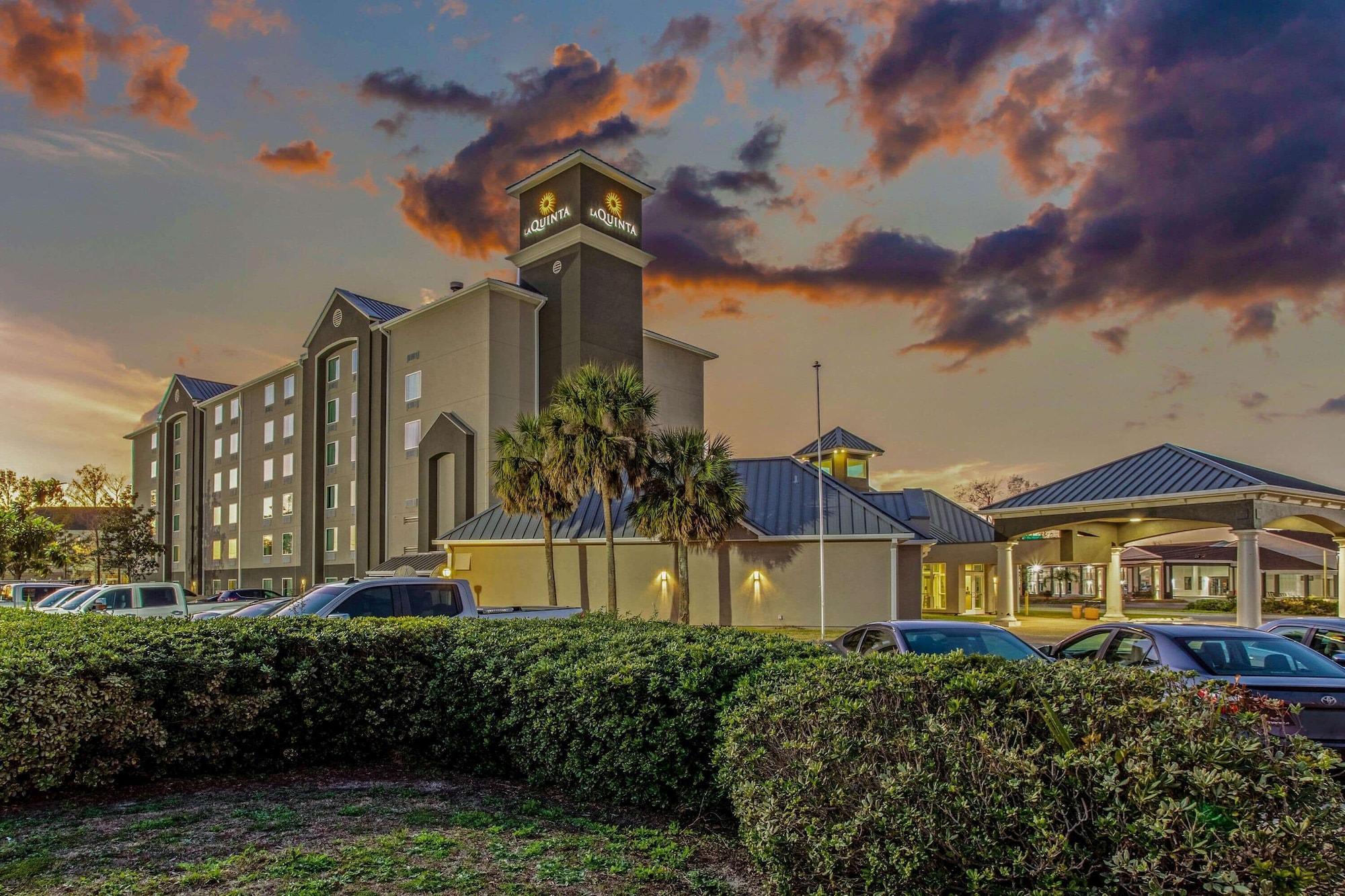 Vista Exterior La Quinta Inn & Suites by Wyndham Panama City