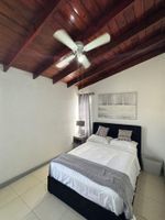 Alquiler Vacacional - Cozy 2-bedroom house in tranquil West Terrace with AC