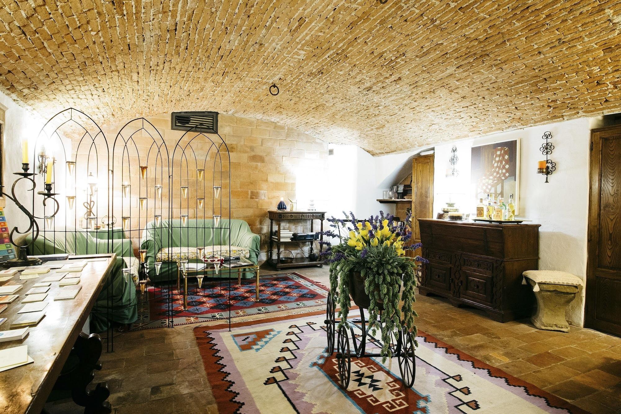 Vista Lobby Panella's Residence