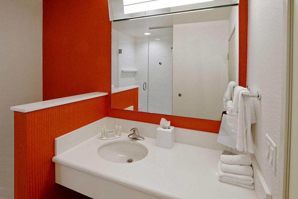 Habitación Courtyard by Marriott Nashville Green Hills