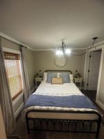 Alquiler Vacacional - “My Kentucky Home” Cozy 2-bedroom house in charming Williamstown with AC