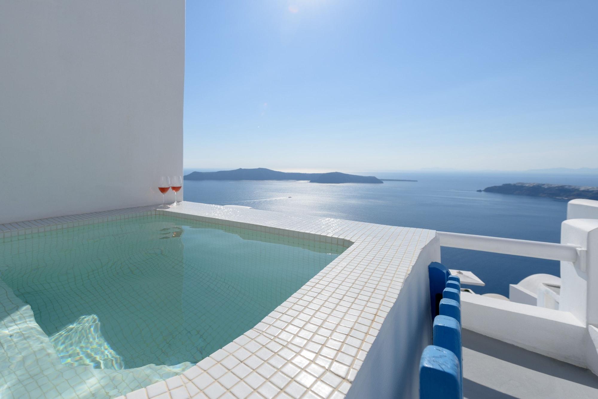 Vista Exterior Abyssanto Suites & Spa