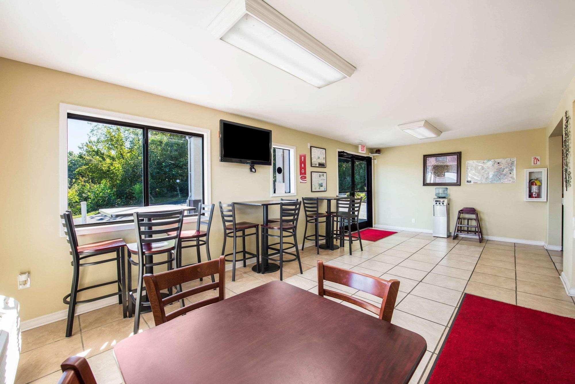 Vista Lobby Econo Lodge