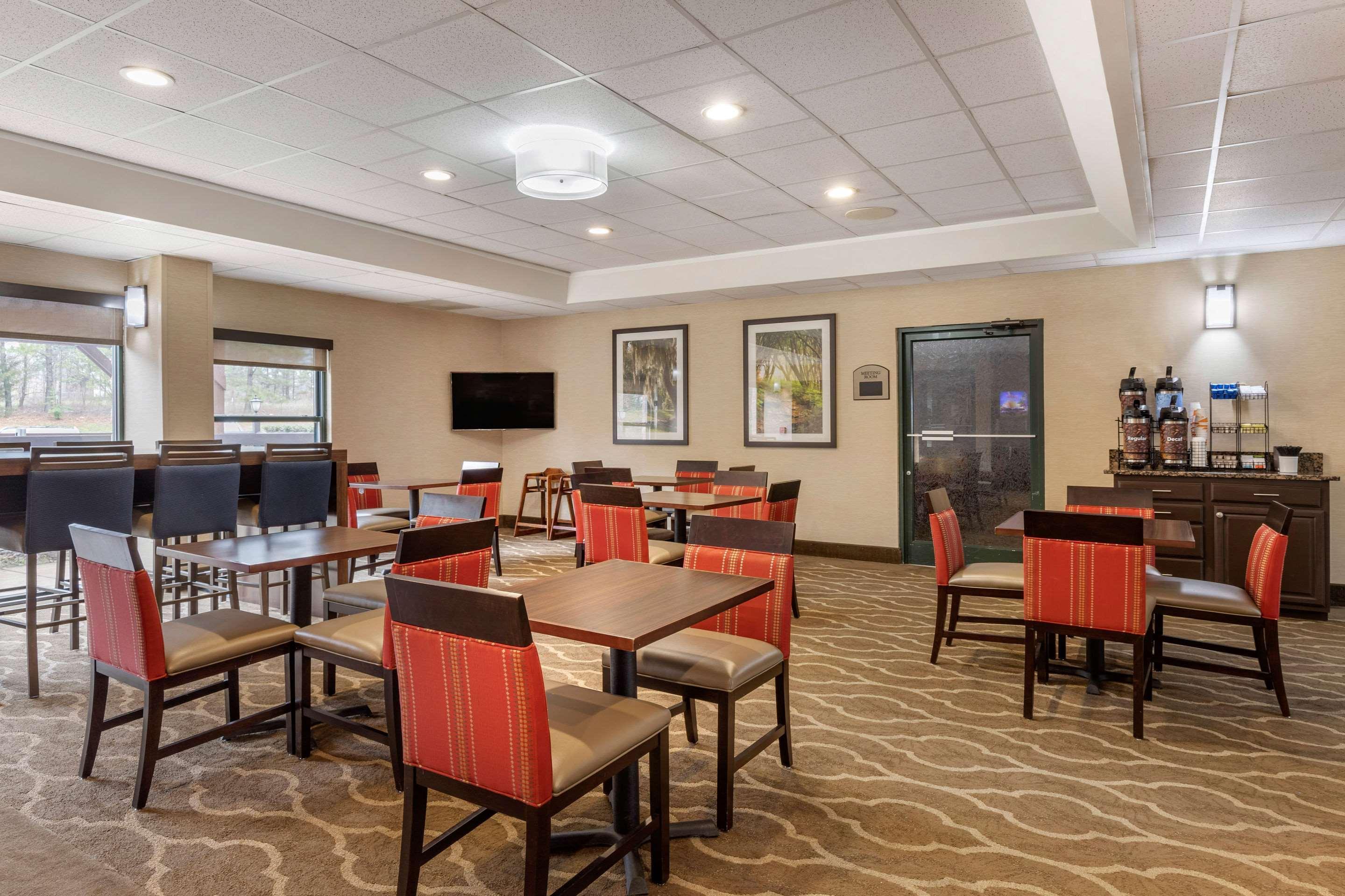 Restaurant Comfort Inn & Suites Lake Norman