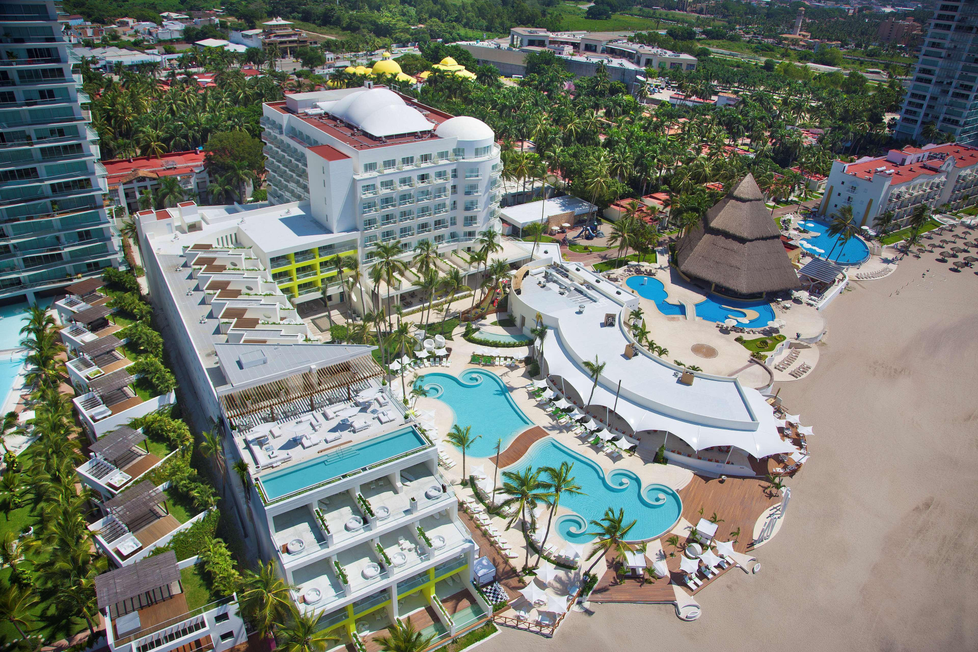 Vista Exterior Hilton Puerto Vallarta Resort All Inclusive