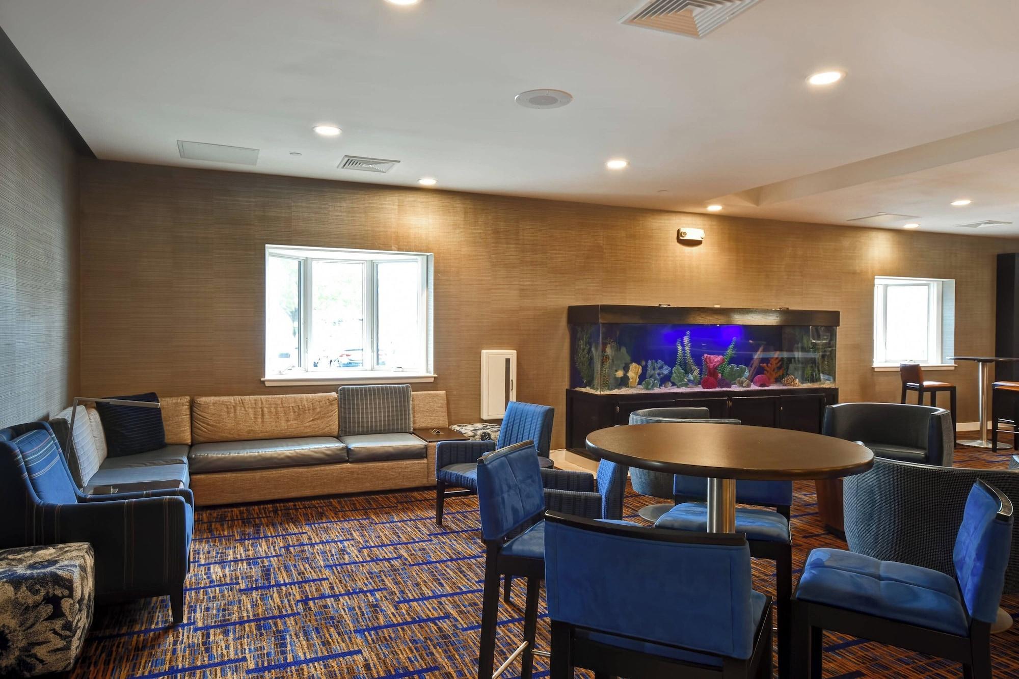 Vista Lobby Courtyard By Marriott Cape Cod Hyannis