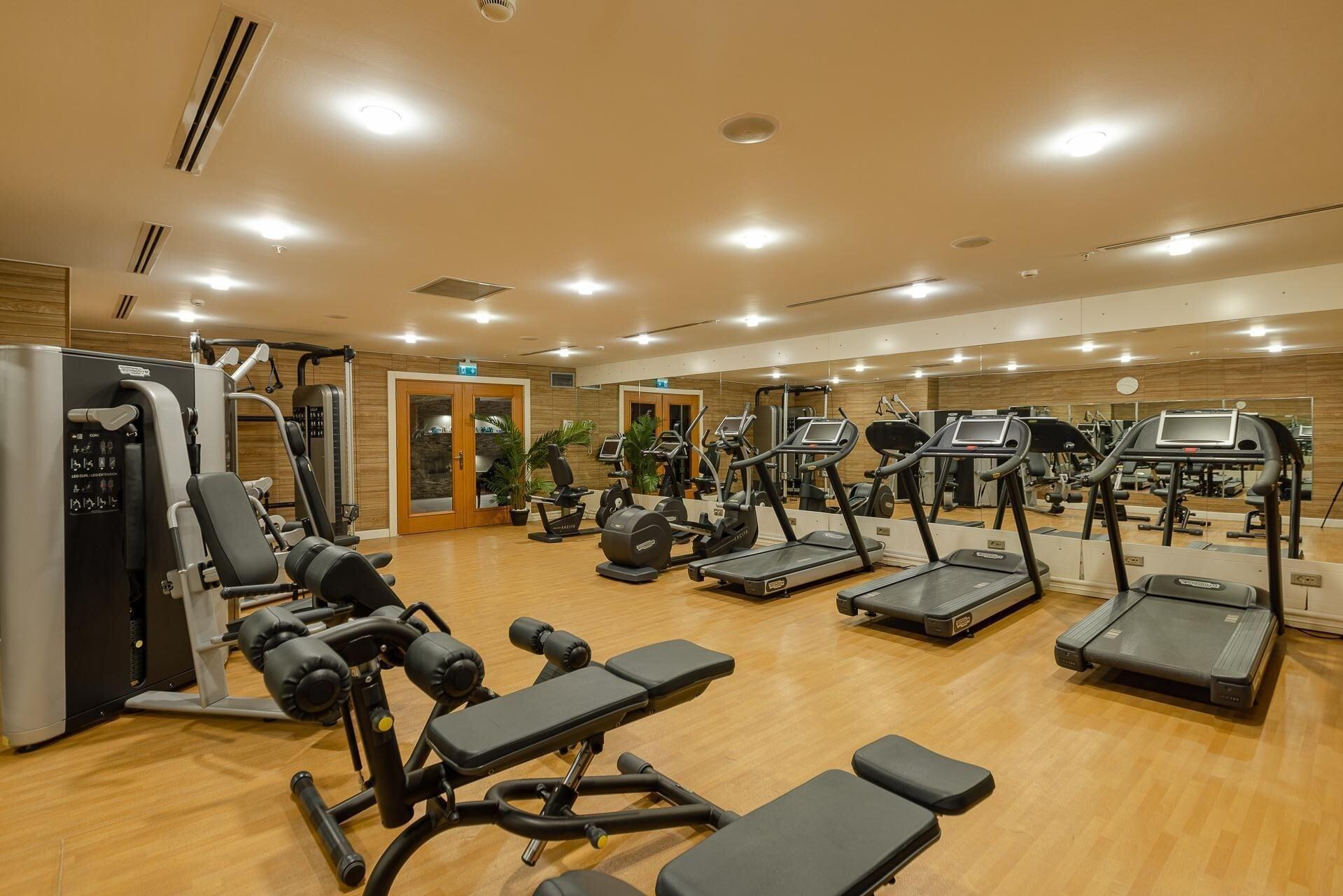 Gimnasio Hotel London 1889 & Casino