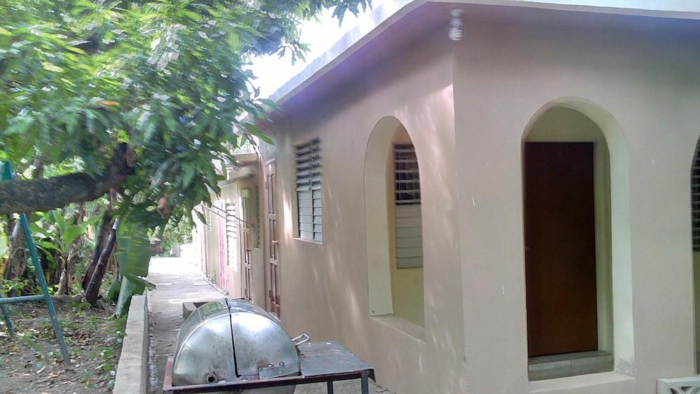 Instalaciones Recreativas Lion's Pride - Hostel