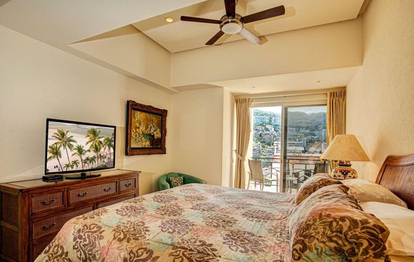 Panoramic Oceanview, Luxury Condo 3 bd, 3bath on the beach. - Hoteles con parque acuático en Puerto Vallarta, México