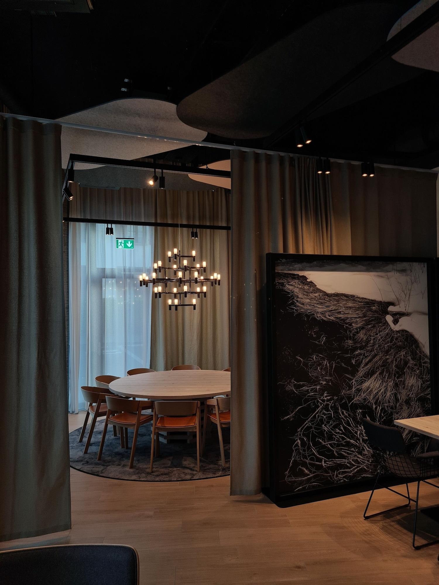 Bar/Salón Mercure Hotel Delémont