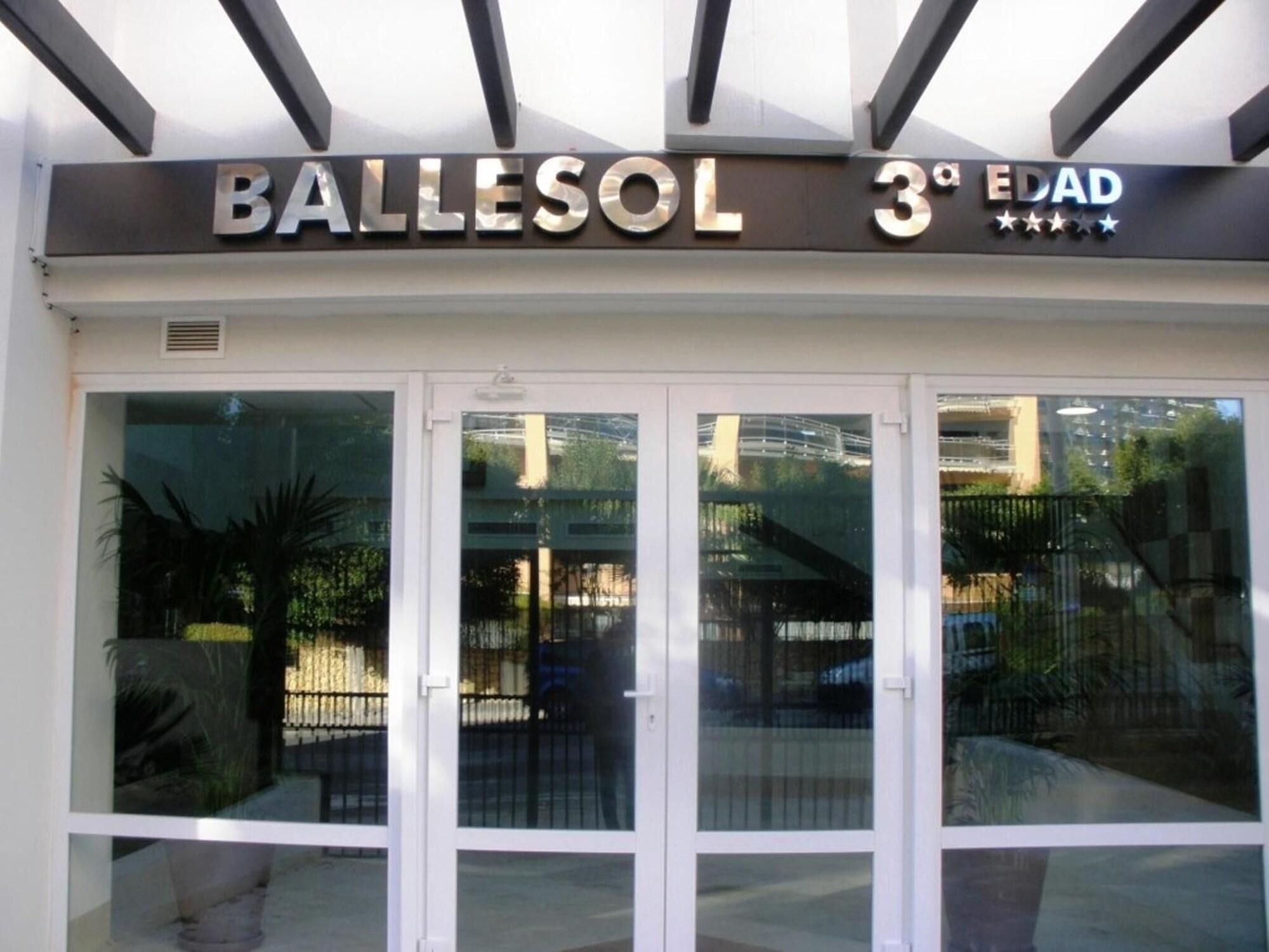 Vista Exterior Ballesol Costablanca Senior Resort mayores de 55