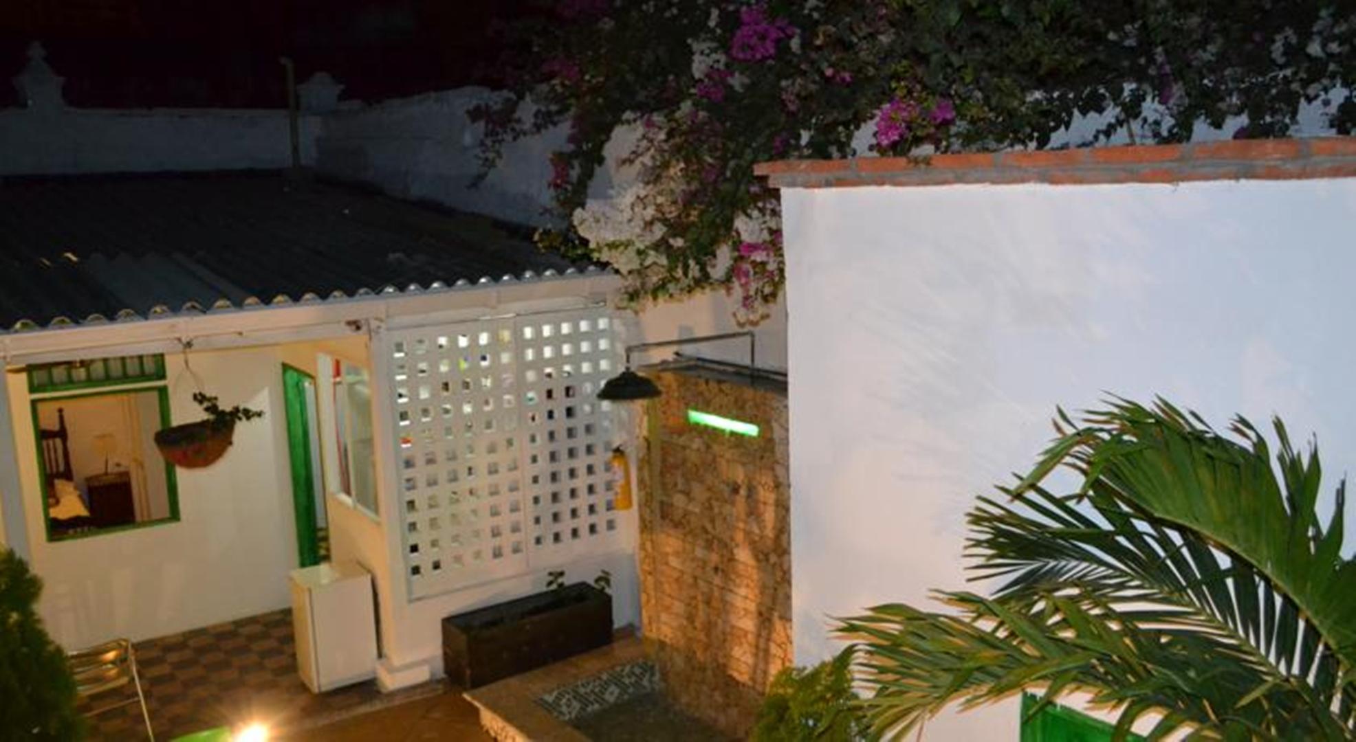 Varios Hostel Green House Coffee - Bar