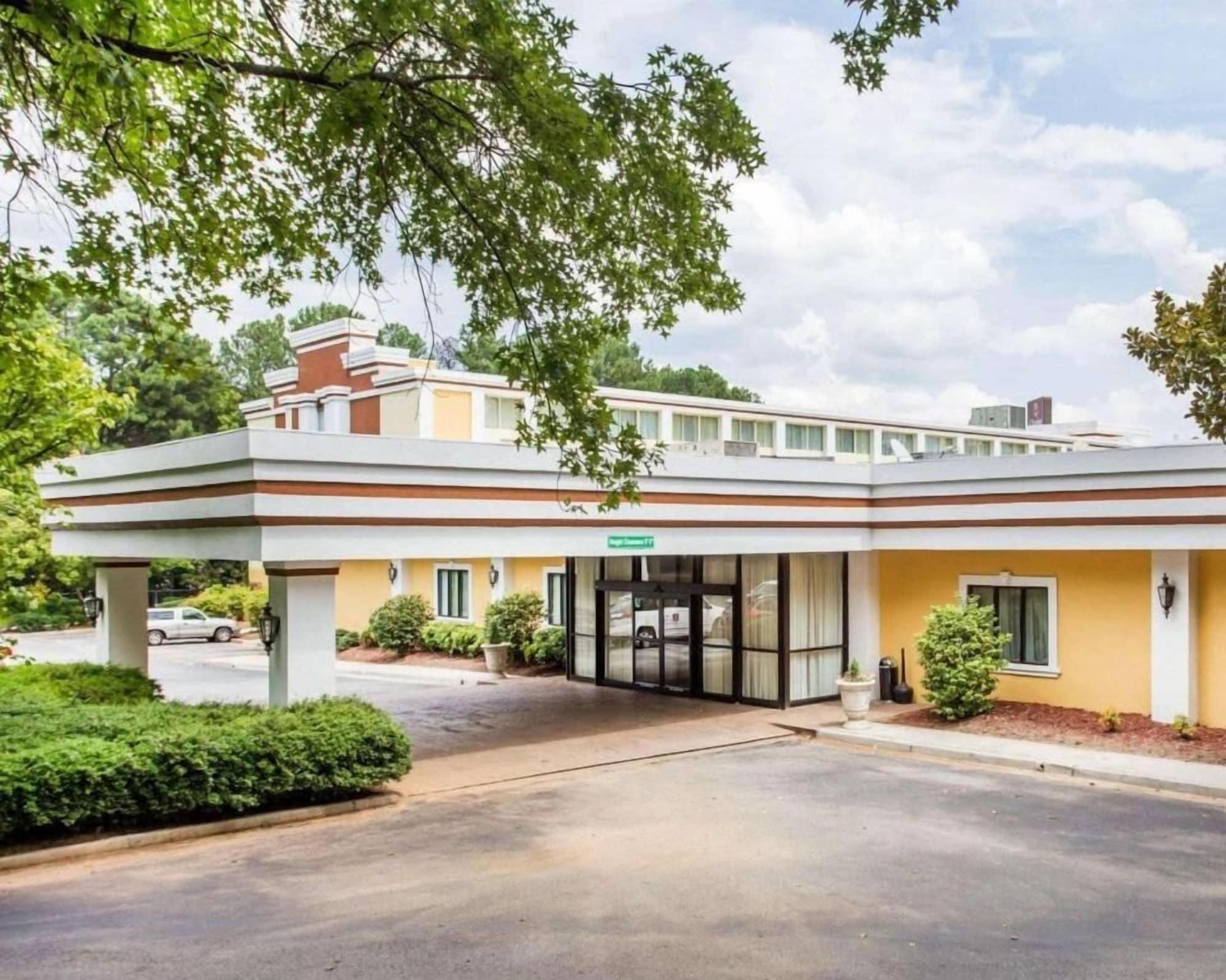 Vista Exterior Budgetel Atlanta-North