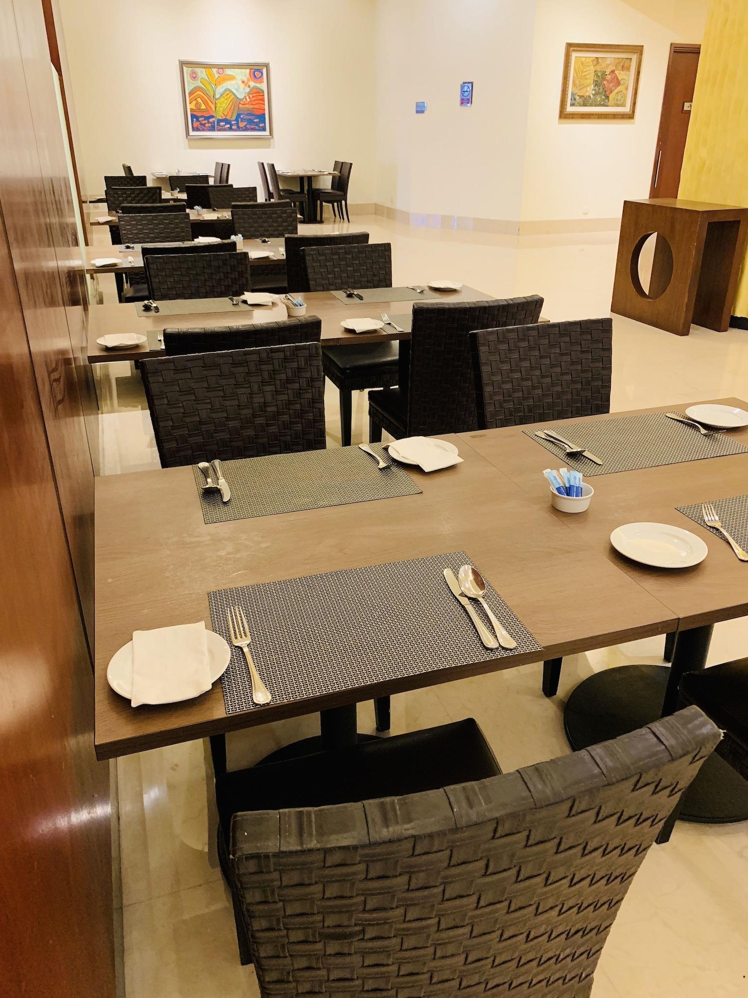 Restaurant Times Square Service Suites