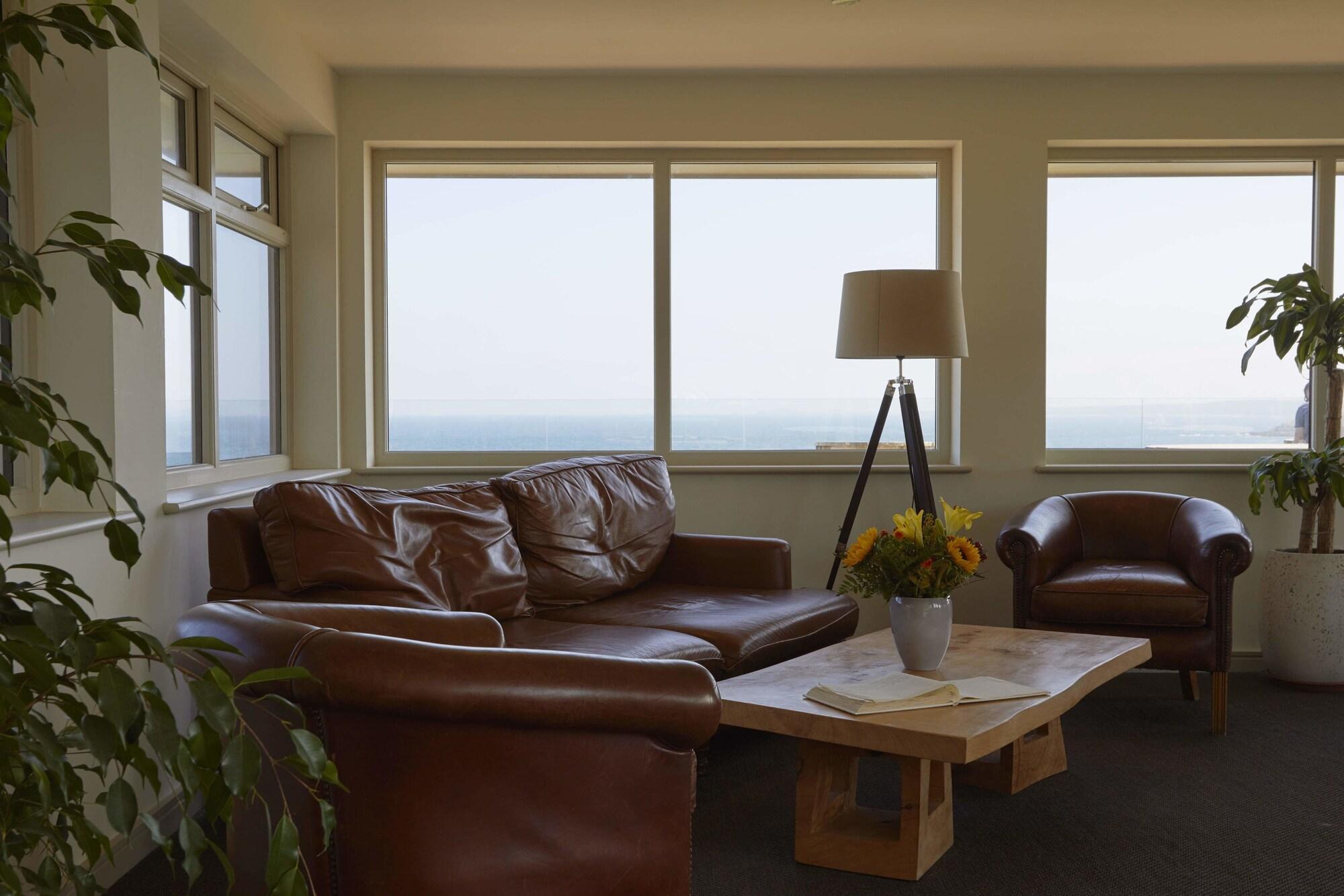 Vista Lobby Lewinnick Lodge