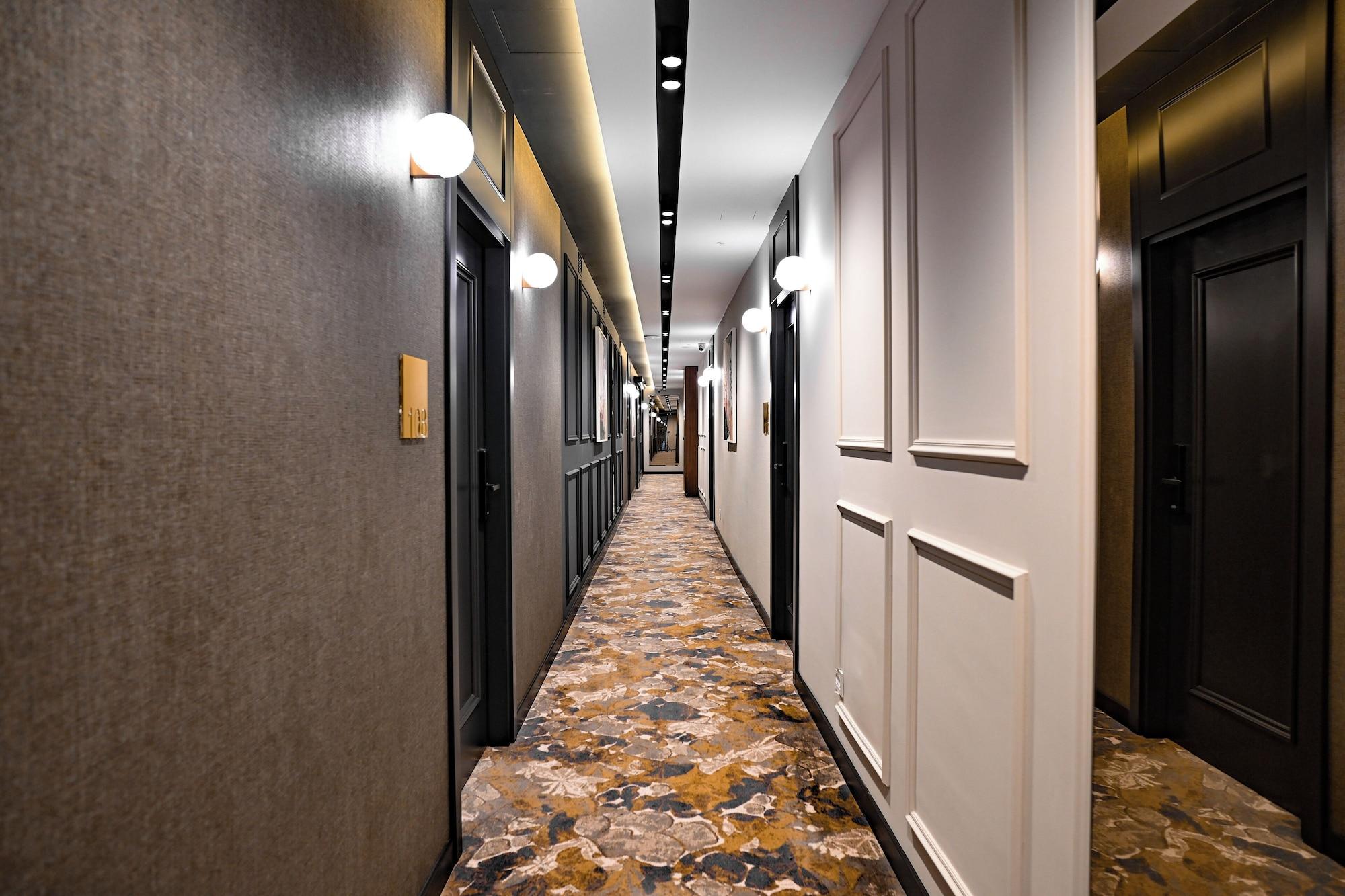 Vista Lobby Black Gallo Residences