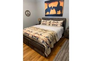 Alquiler Vacacional - Cottage w/ NEW Hot Tub 1.5 miles to Broadway