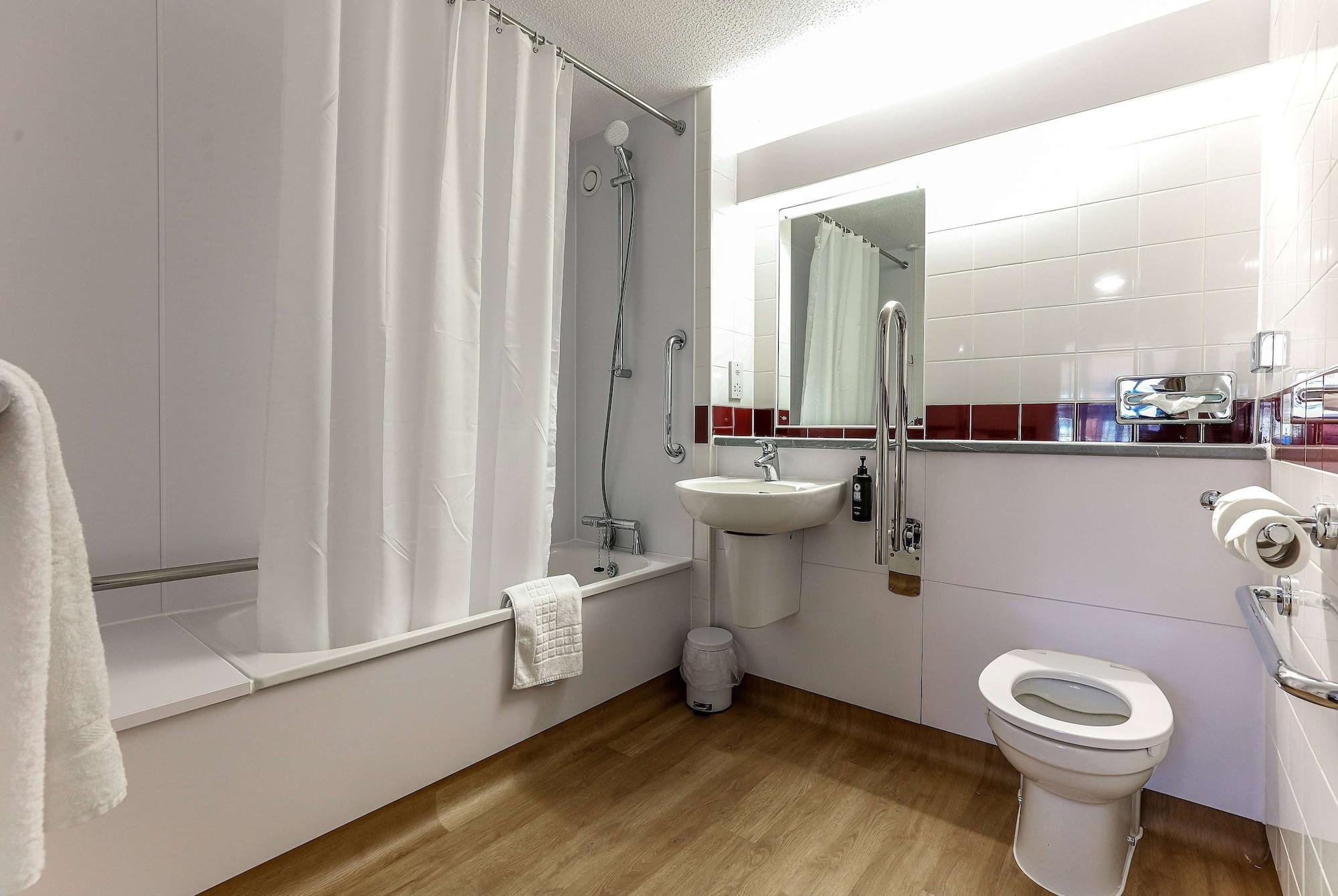 Equipamiento de Habitación Days Inn by Wyndham Gretna Green M74