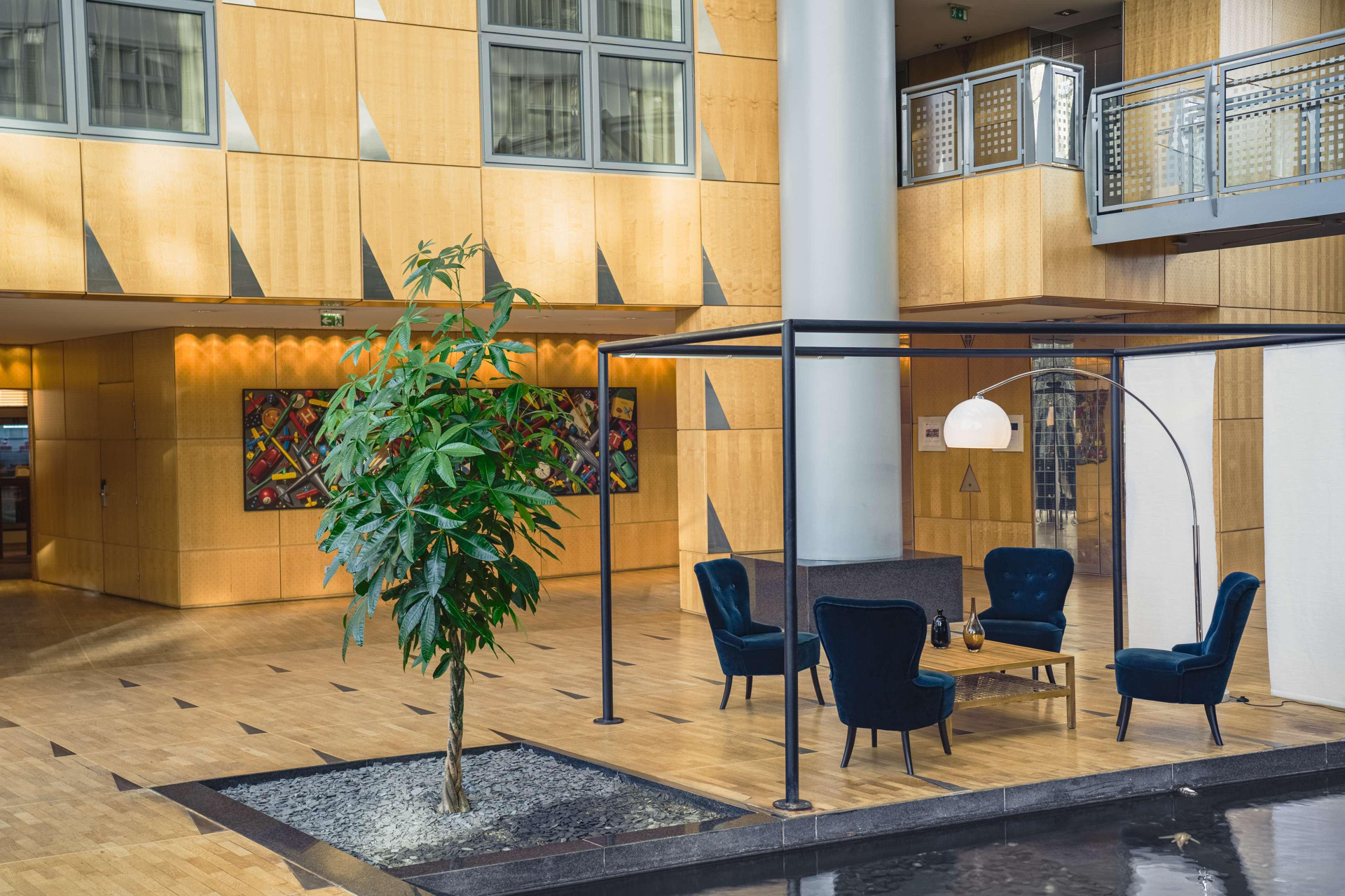 Vista Lobby Van der Valk Hotel Paris CDG Airport