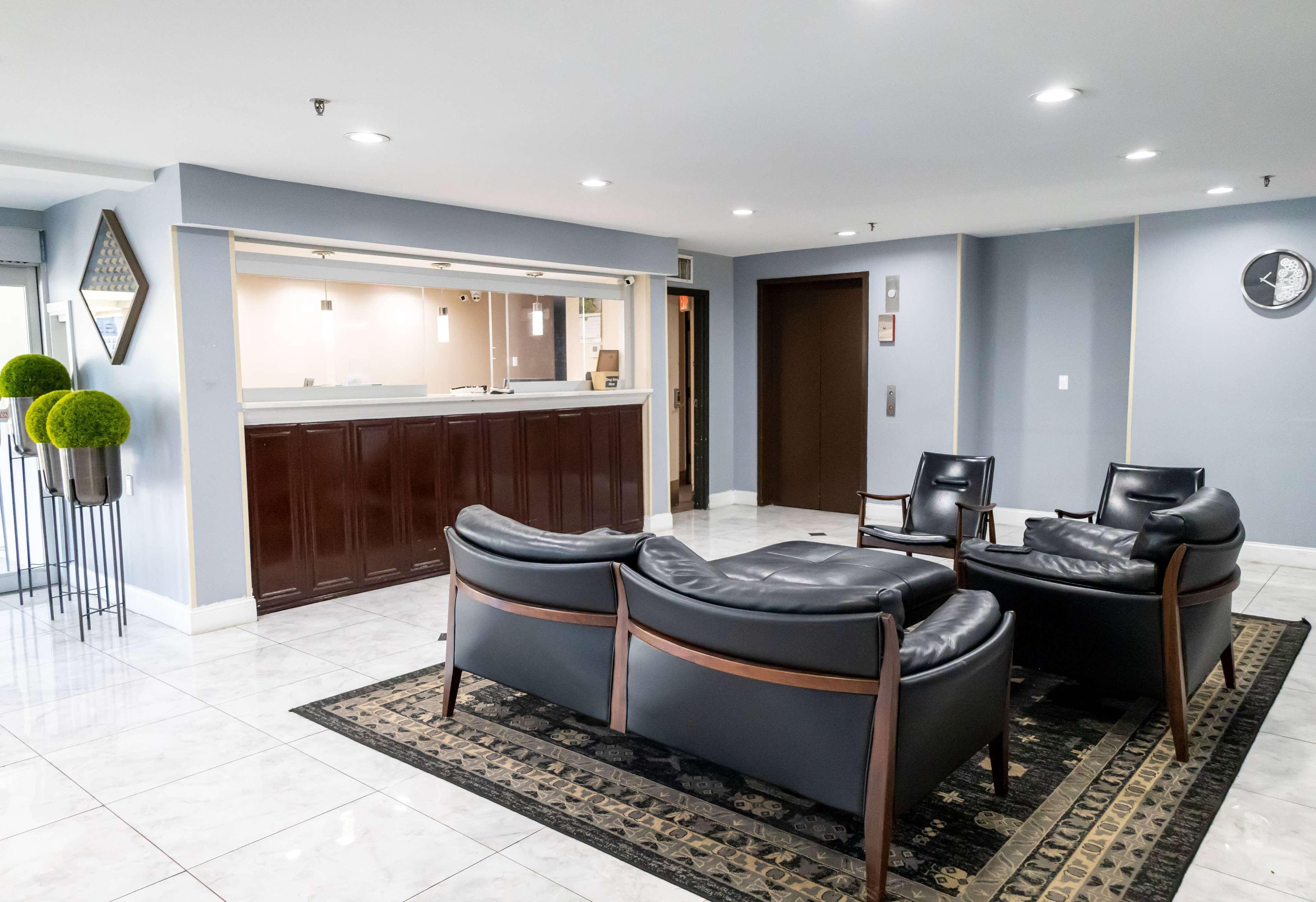 Vista Lobby Baymont by Wyndham College Park Atlanta Airport S