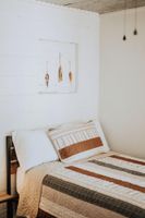 Alojamiento - Reel Em Inn 1: Cozy, Clean,1 Mile from Lake Texoma! Perfect for Weekend Getaways