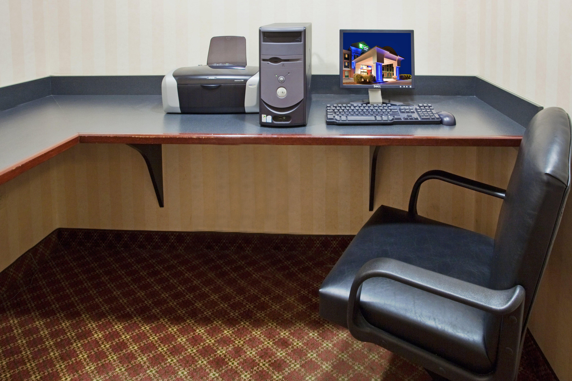 Vista Lobby Holiday Inn Express Suites Drums-Hazleton (I-80)