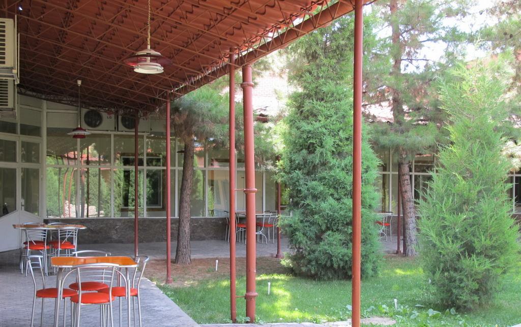 Varios Rohat Mirobad