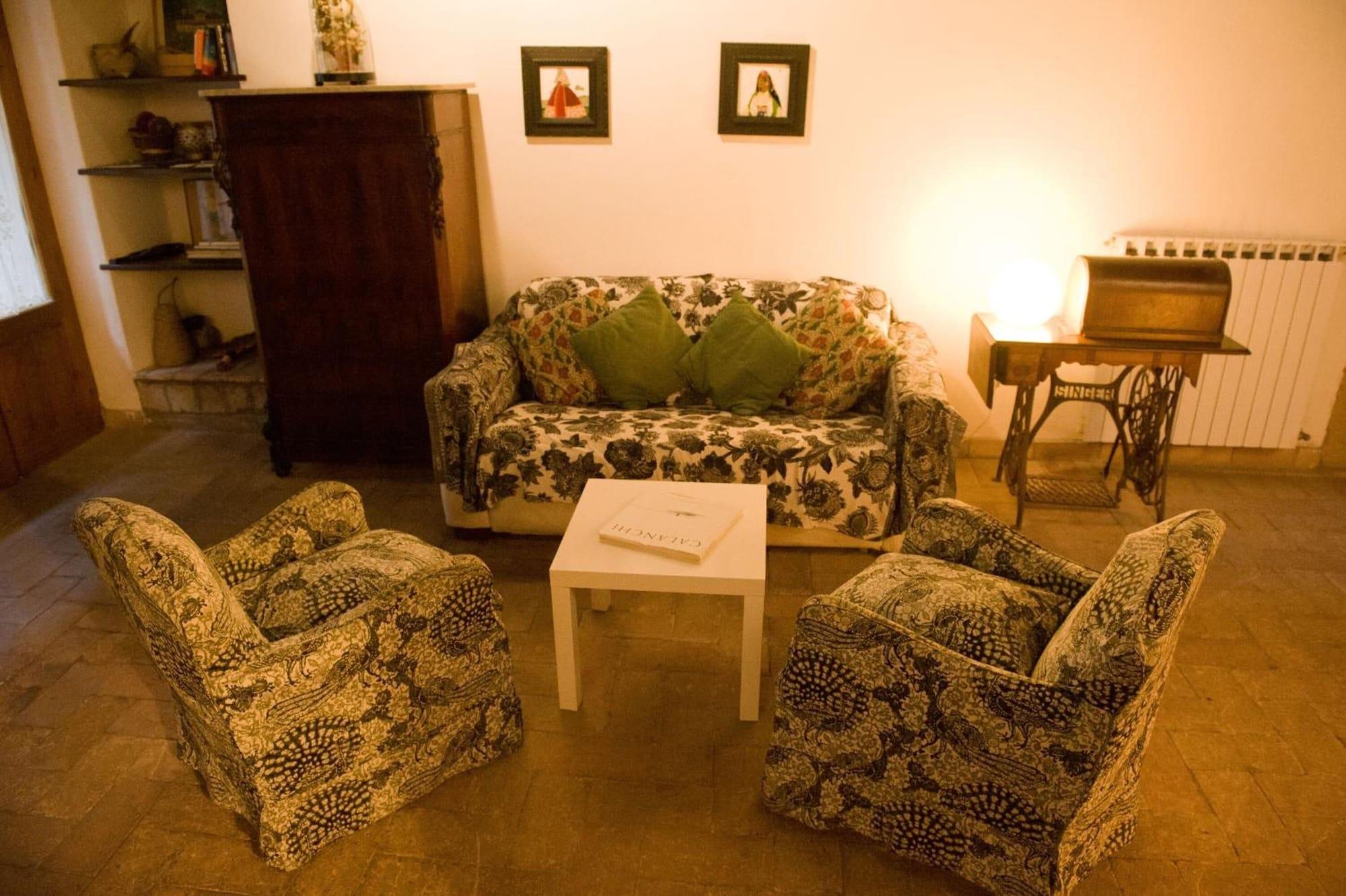 Equipamiento de Habitación Palazzo Contino