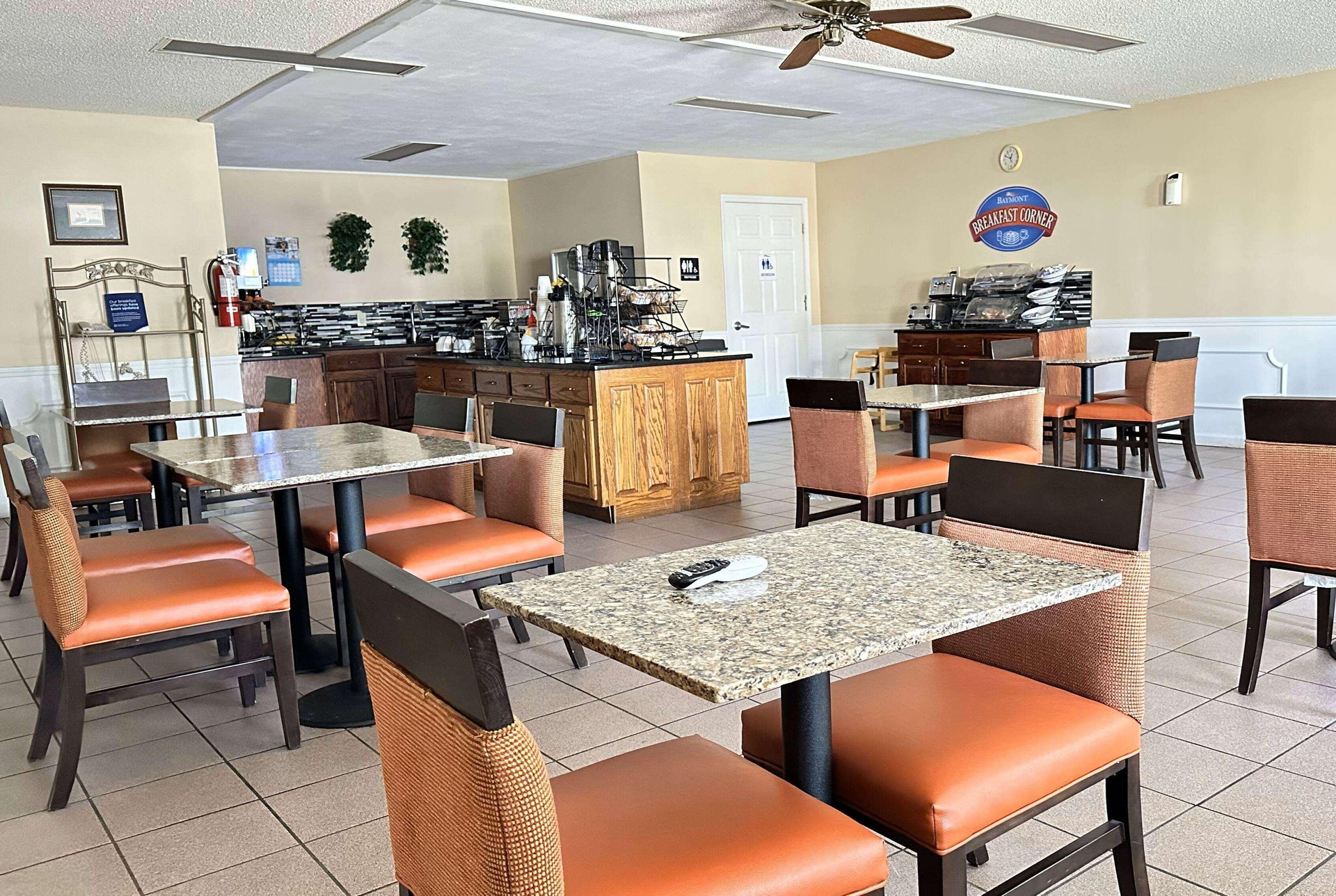 Restaurant Baymont by Wyndham Greenwood