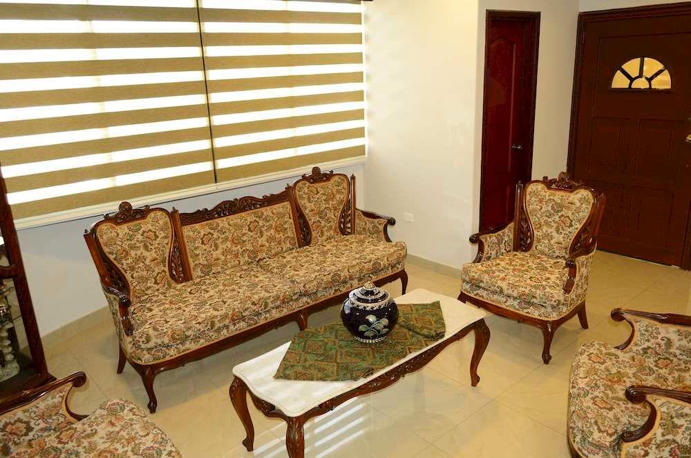 Vista Lobby Seymour Guest House