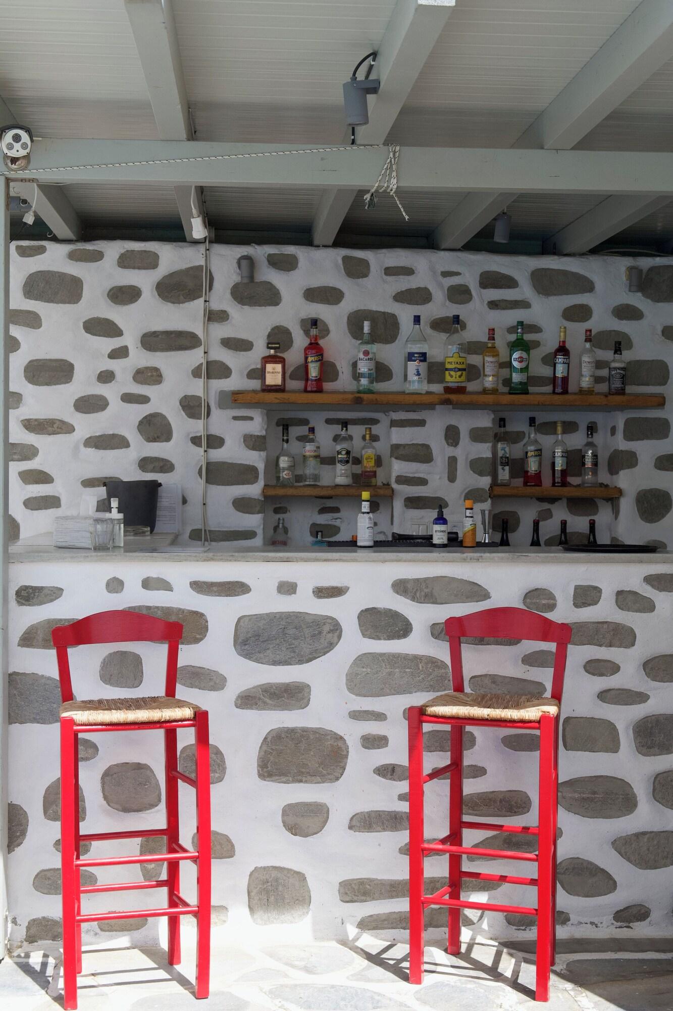 Bar/Salón Summer Shades