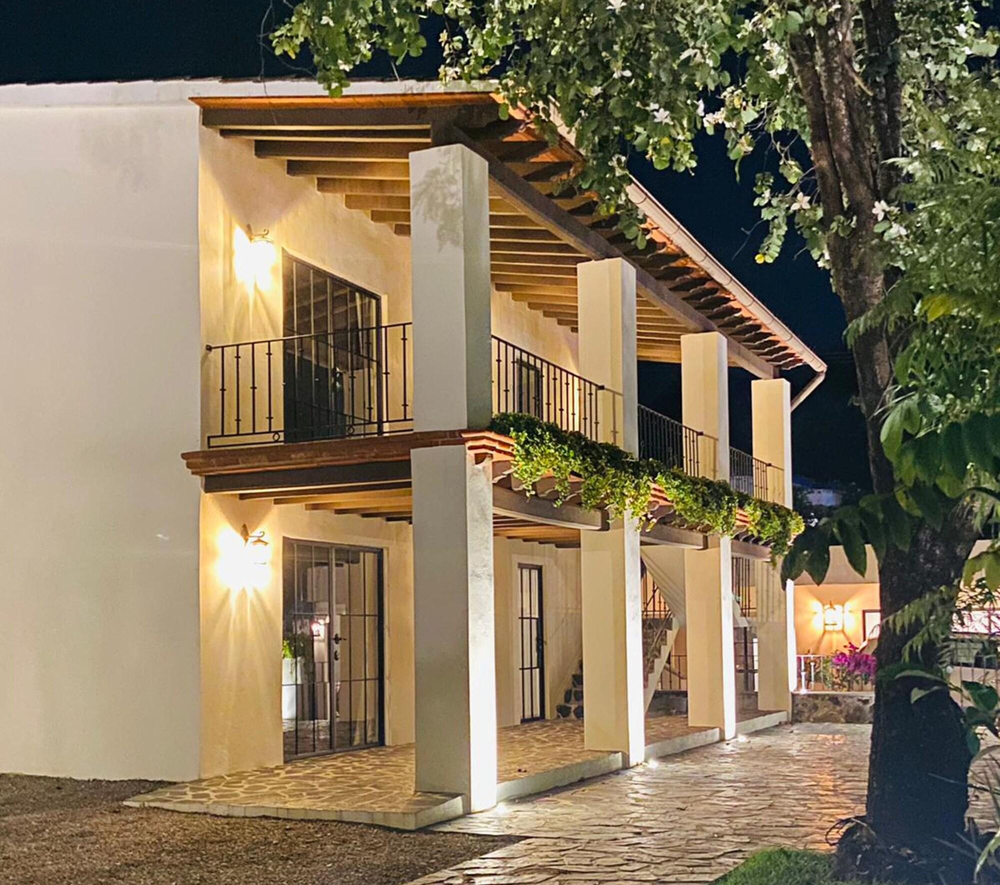 Varios Tatala Hotel Boutique