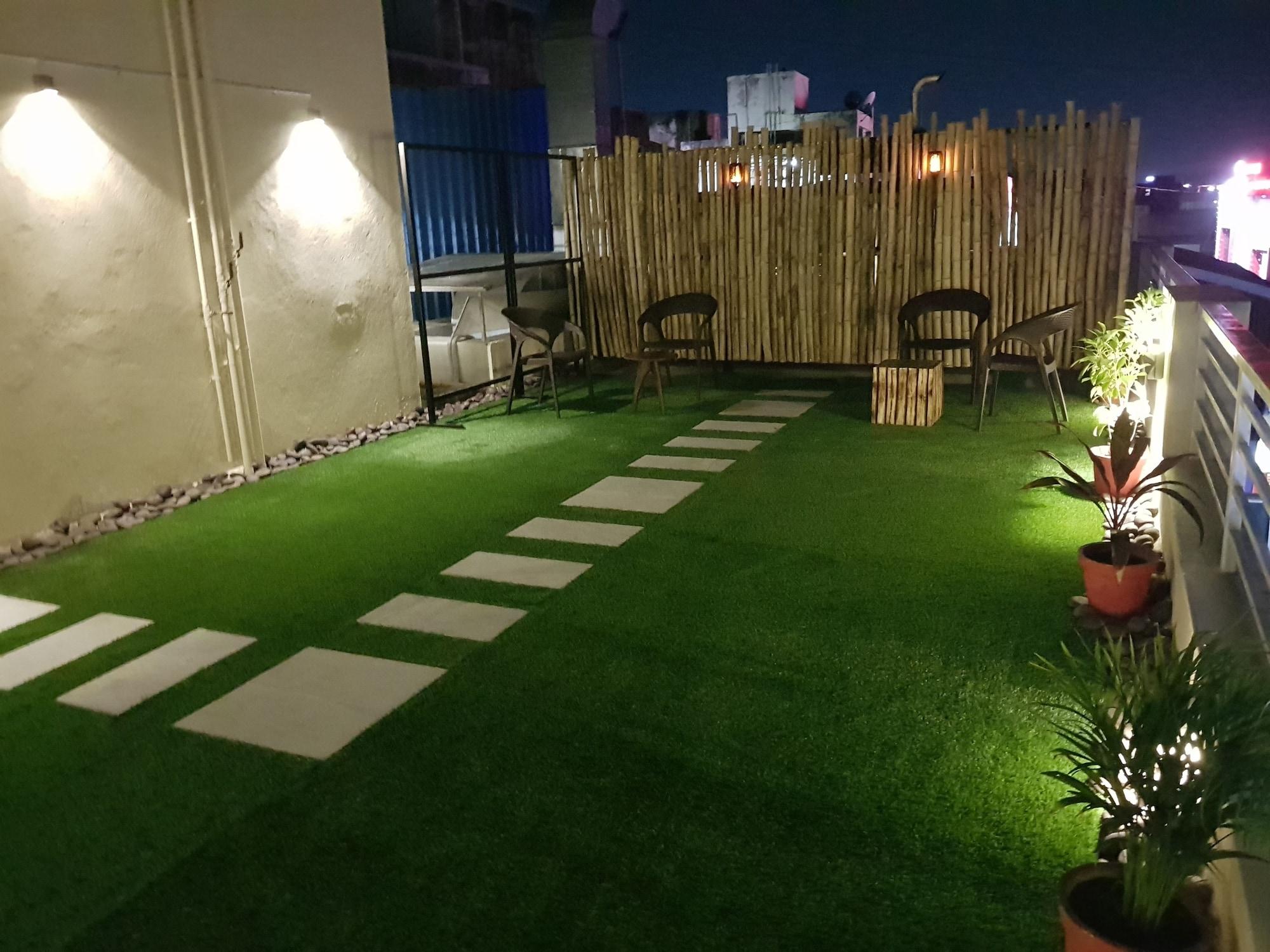 Instalaciones Recreativas Liza Regency