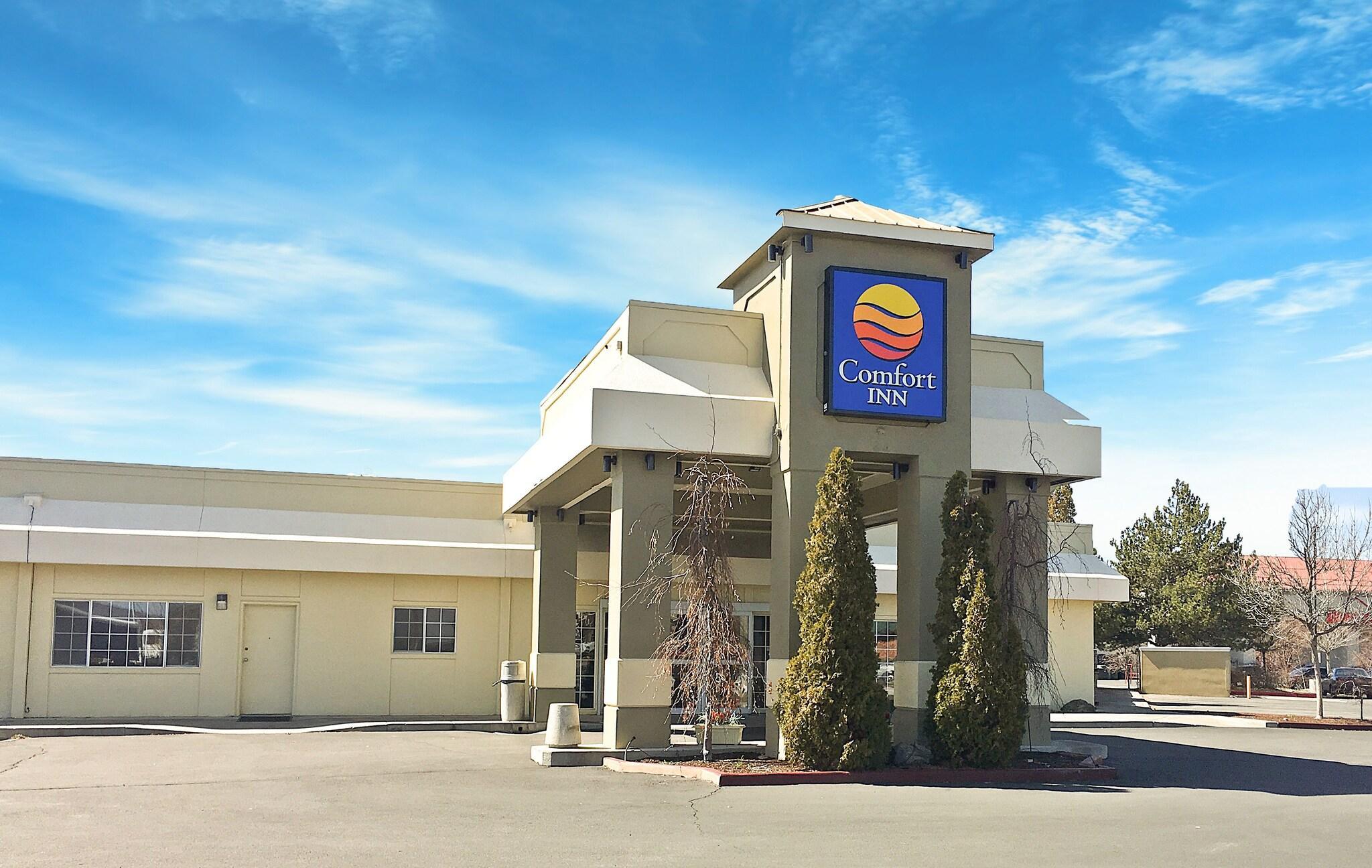 Vista Exterior Comfort Inn & Suites Klamath Falls