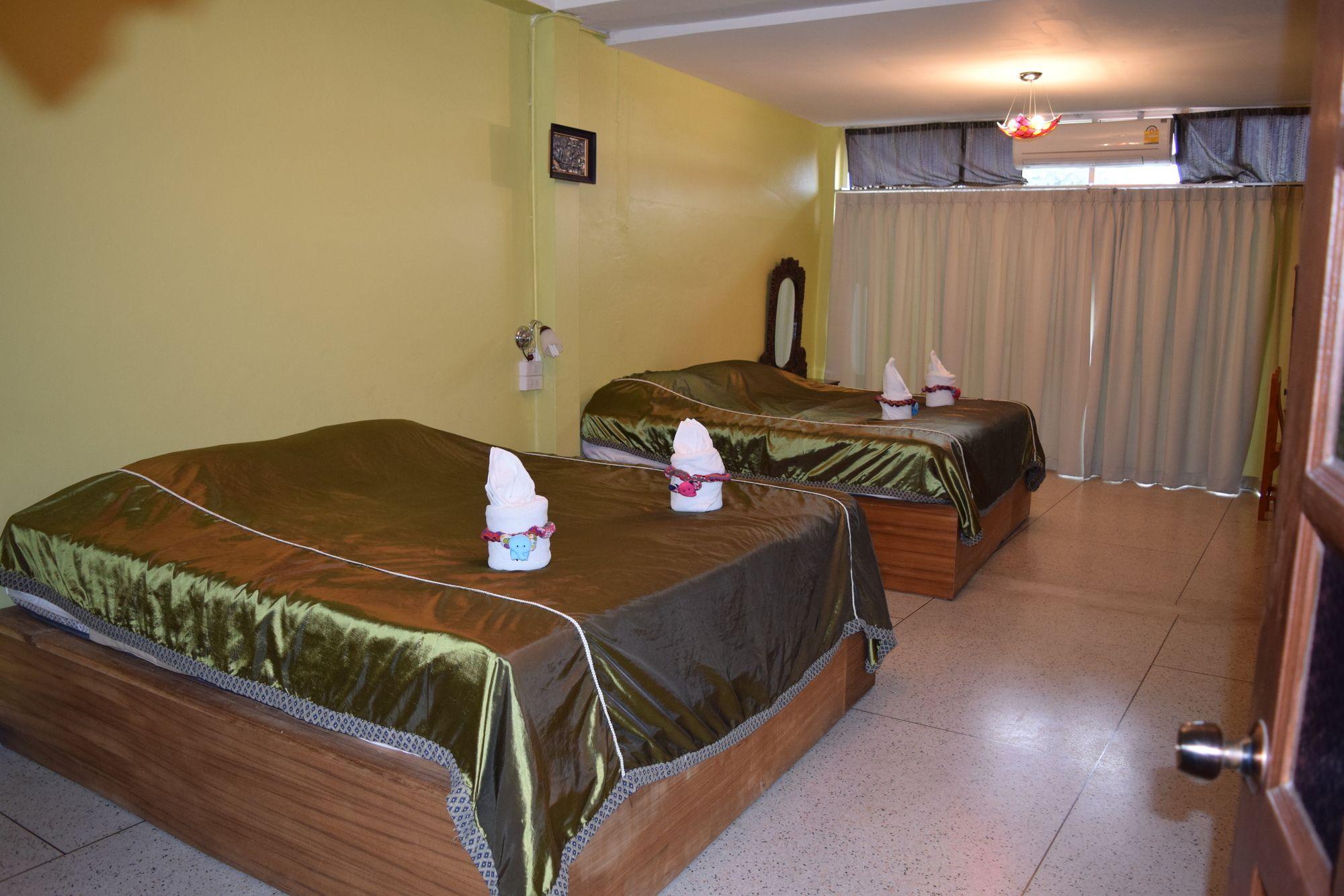 Habitación At Phra Sing
