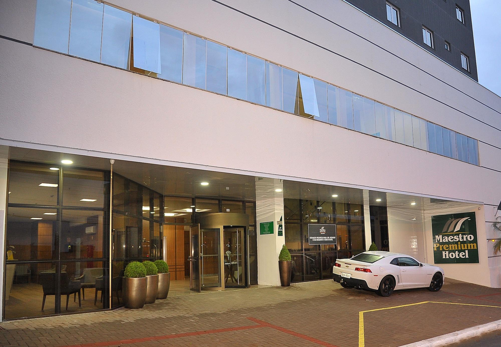 Vista Exterior Hotel Maestro Premium Cascavel