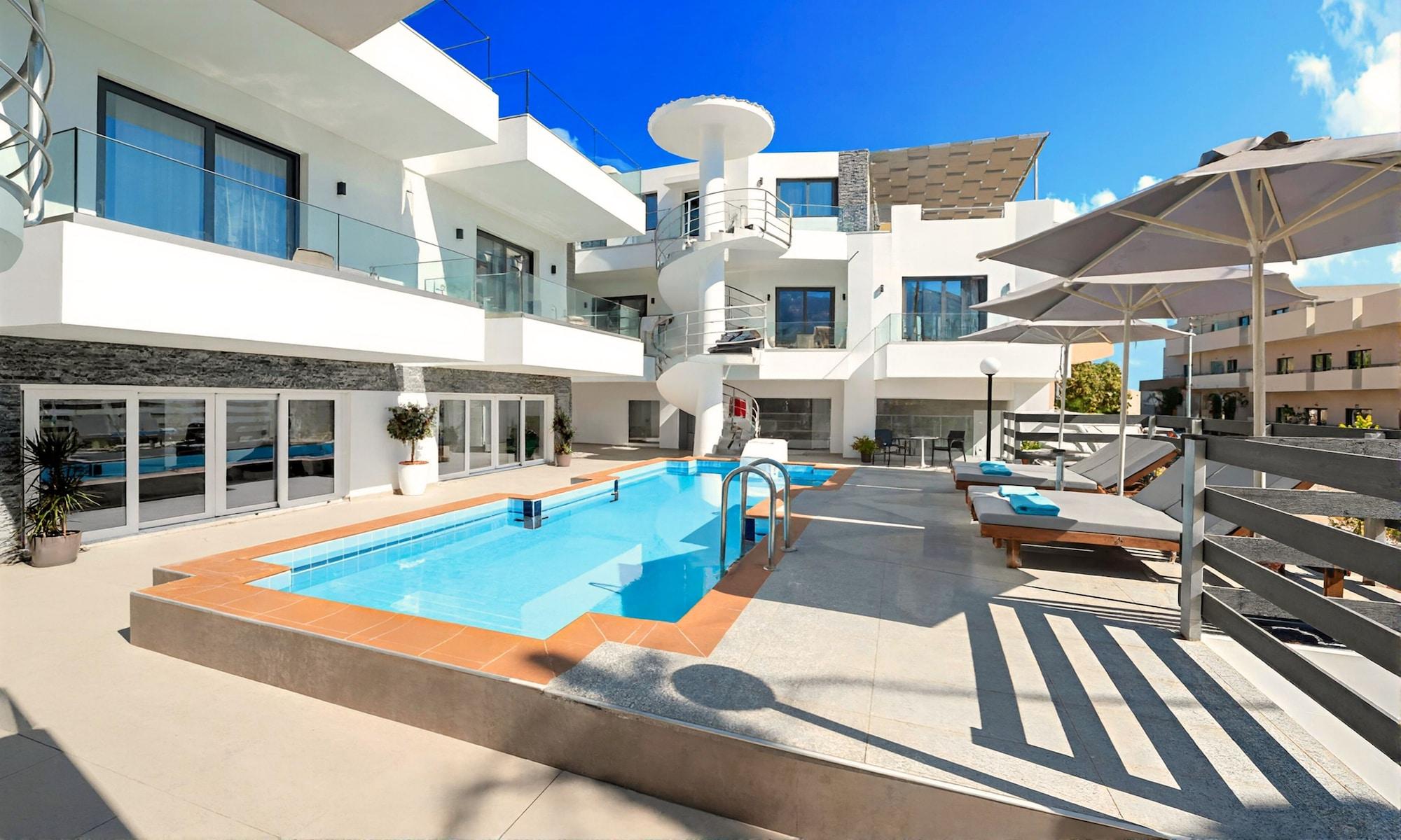 Varios Pnoe Beachside Living