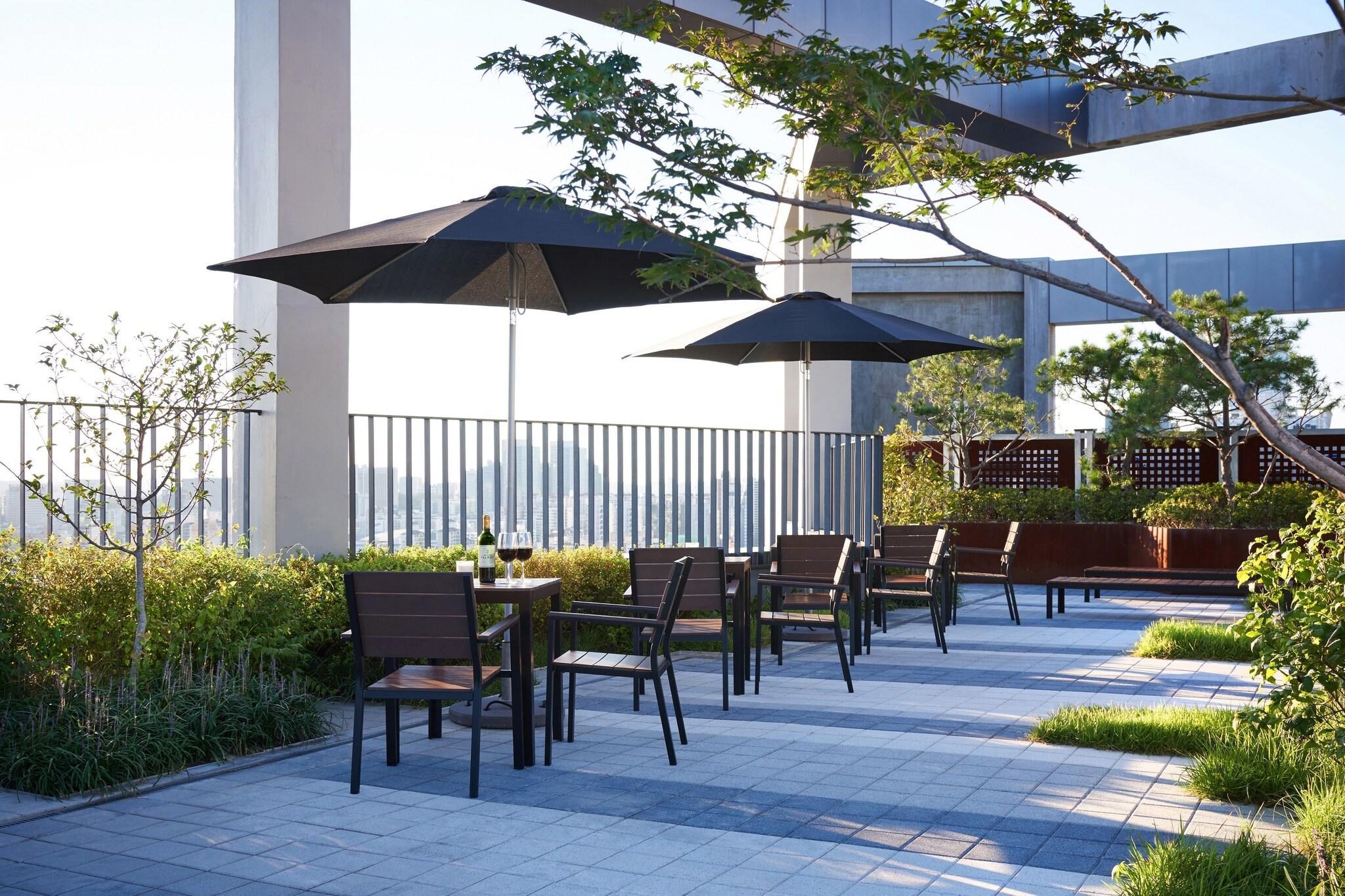 Varios Hotel Peyto Gangnam