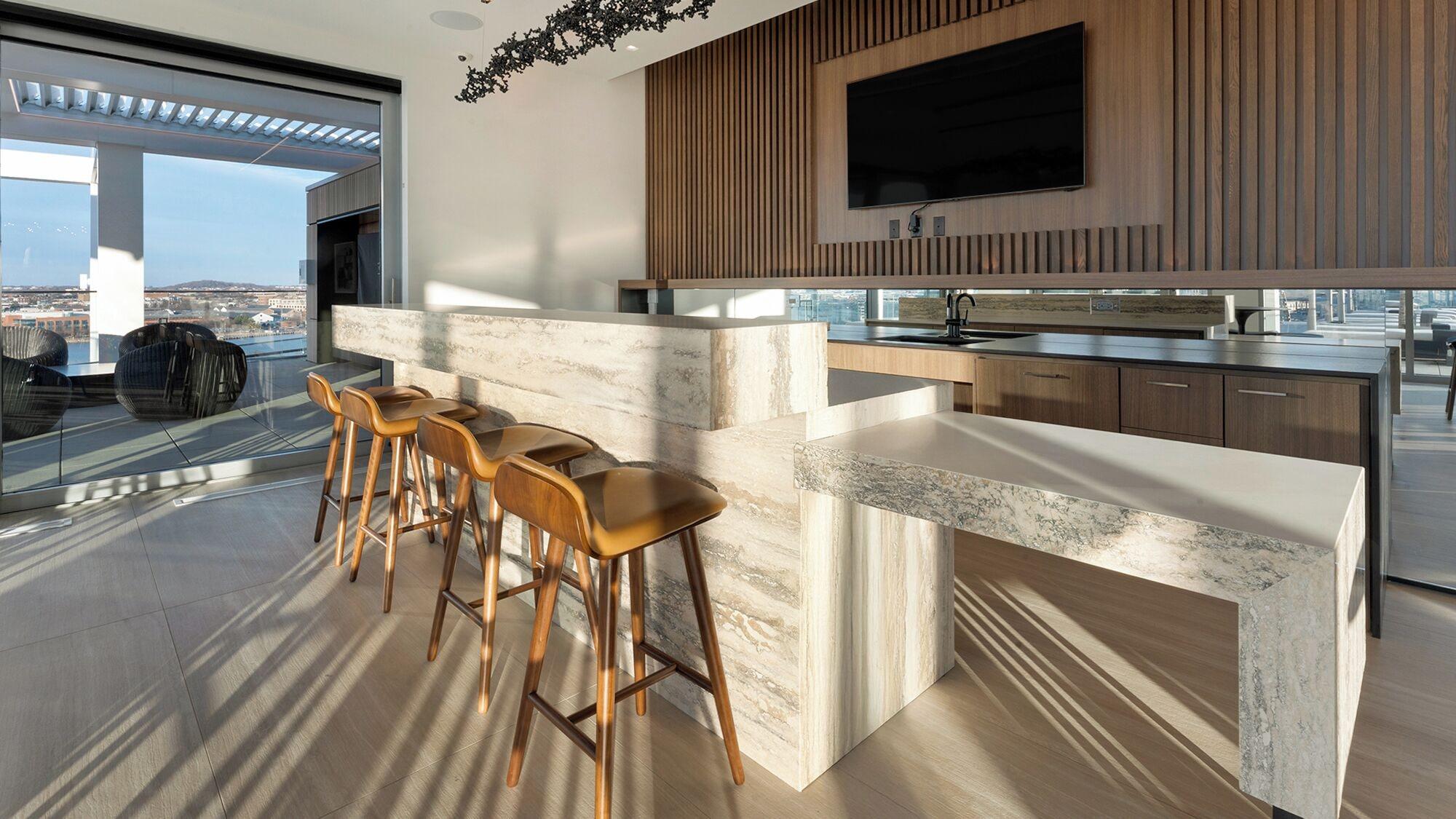 Bar/Salón Landing at Bridge District