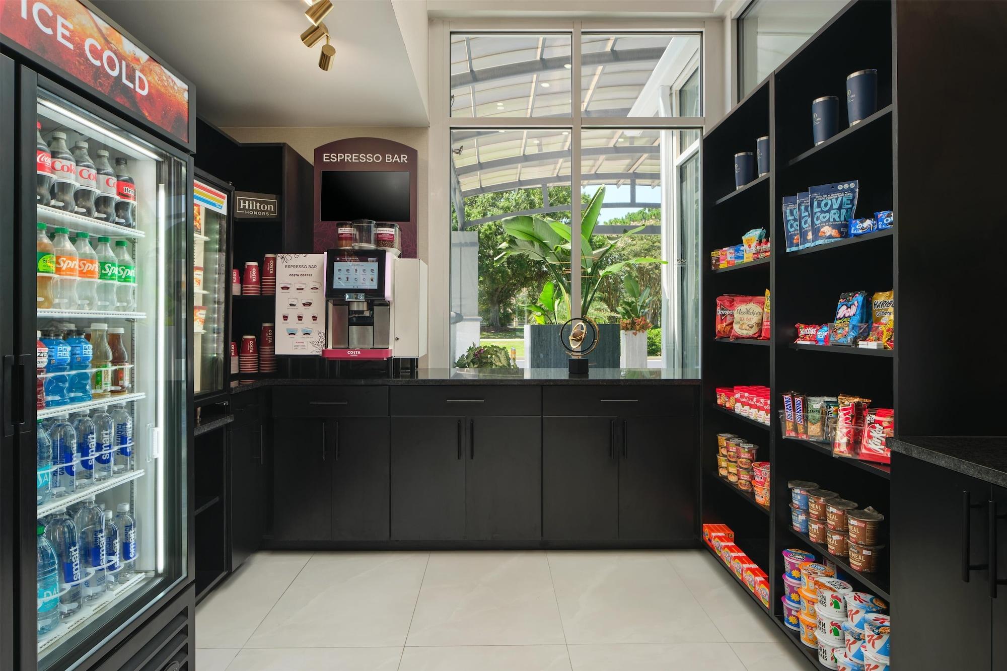 Bar/Salón DoubleTree by Hilton Brunswick