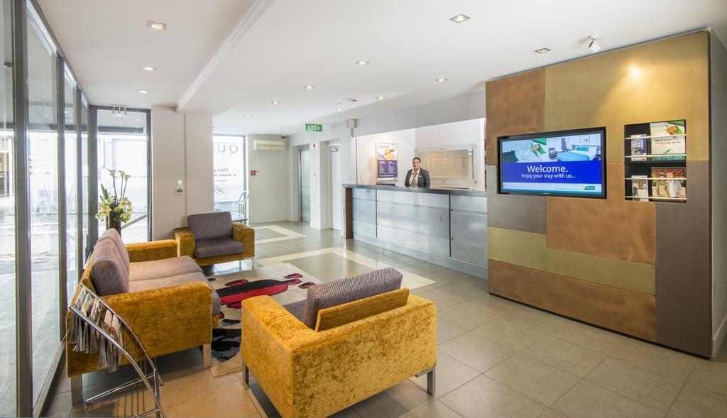 Vista Lobby Quest Newmarket