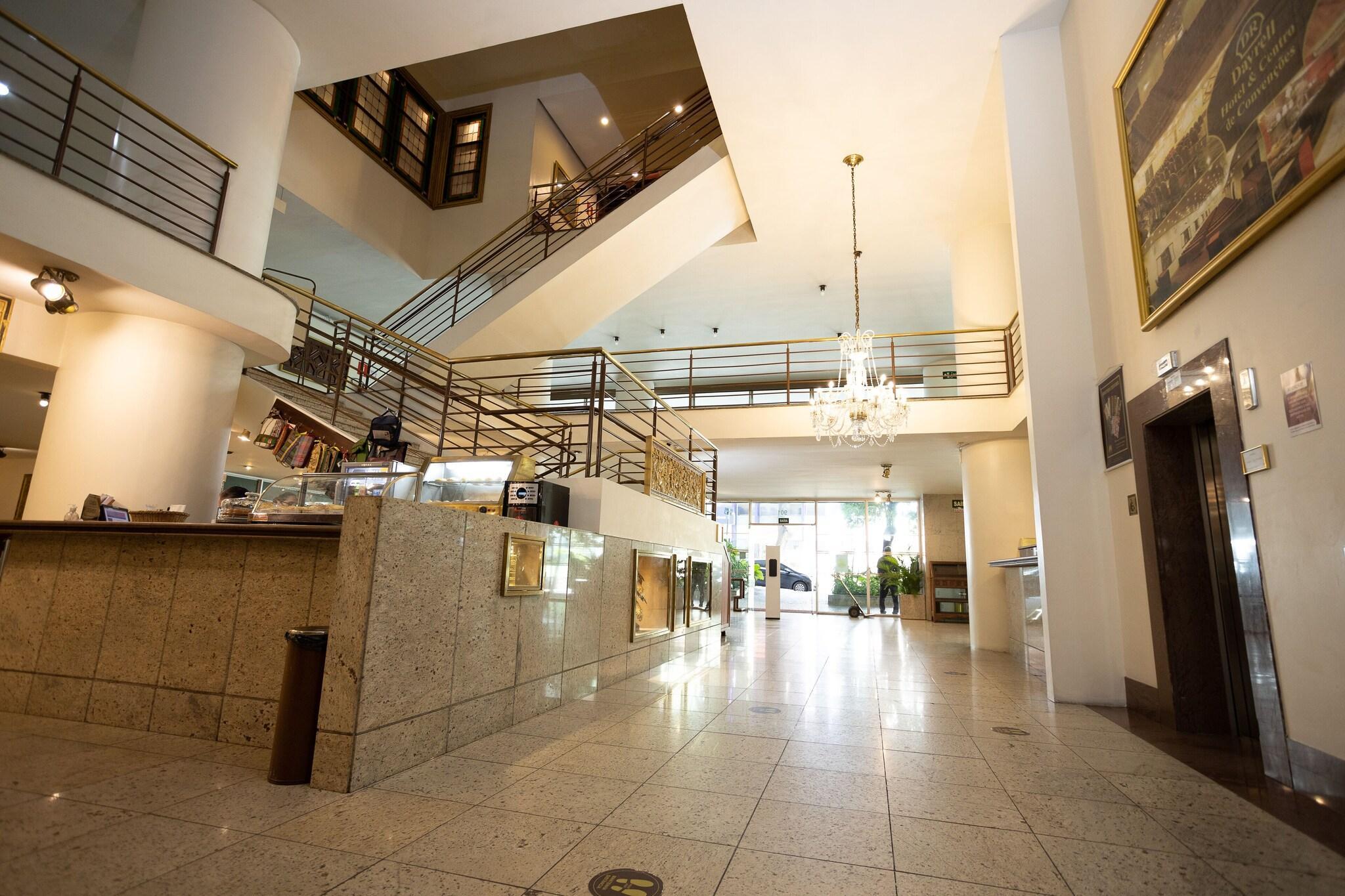 Vista Lobby Dayrell Hotel e Centro de Convenções