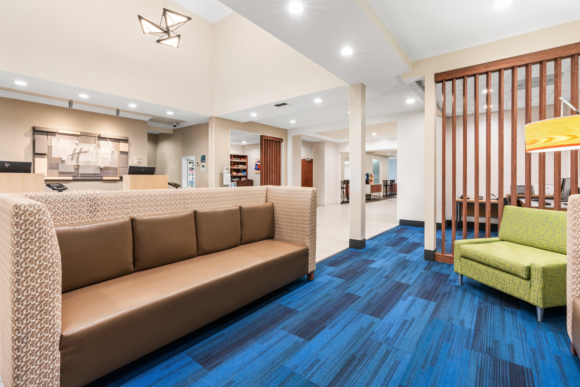 Vista Exterior Holiday Inn Express & Suites Klamath Falls Central by IHG