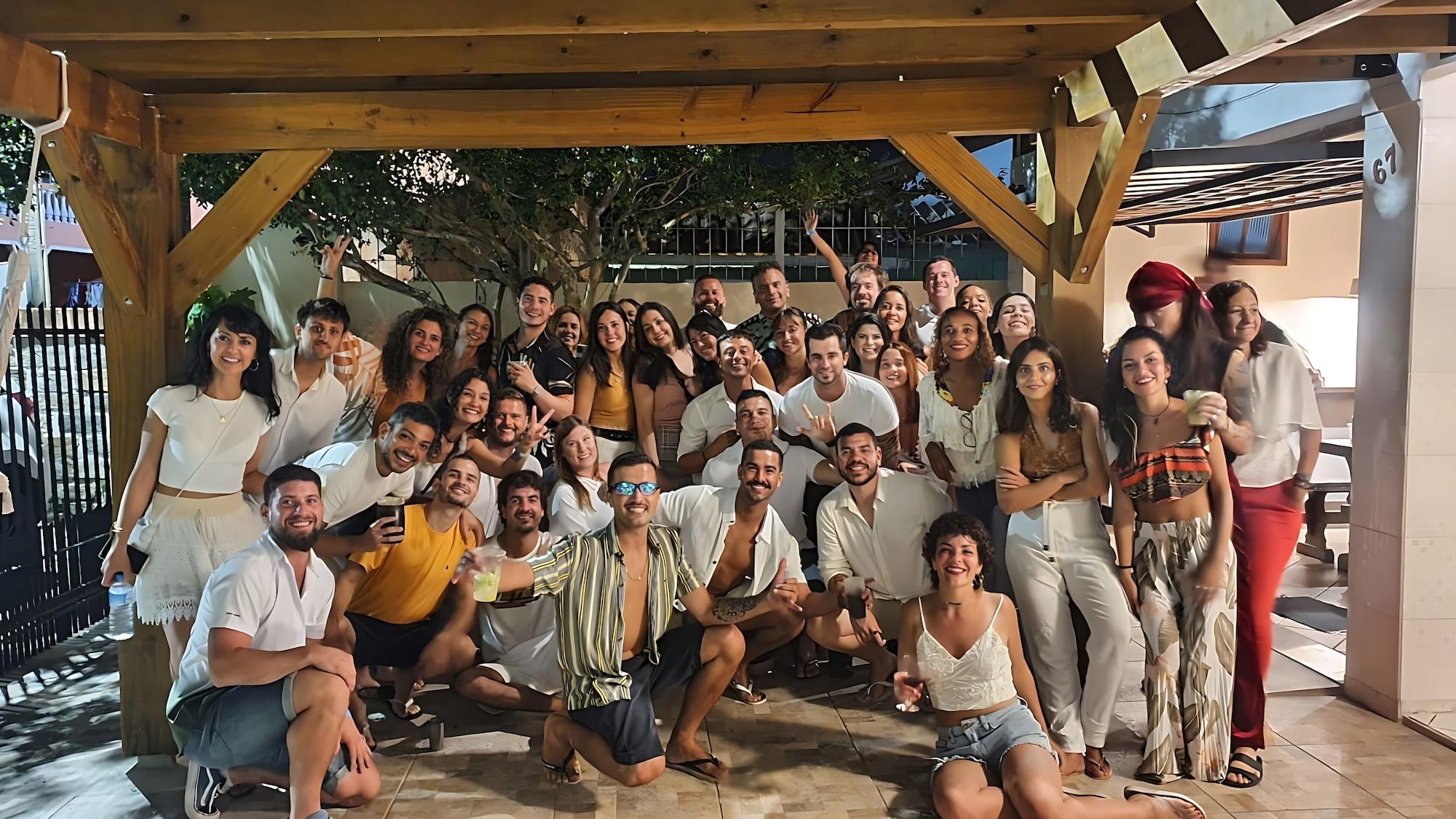Varios Nomades beach - Adventure Hostels