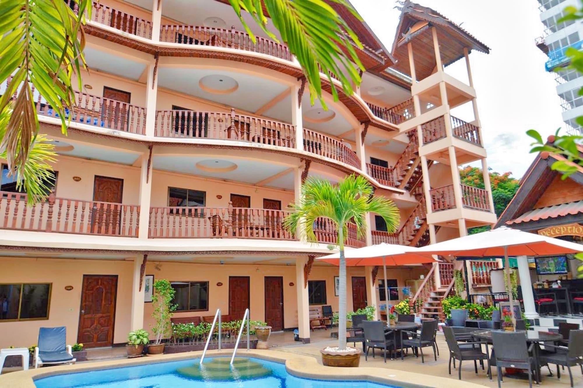 Vista Exterior Phratamnak Inn