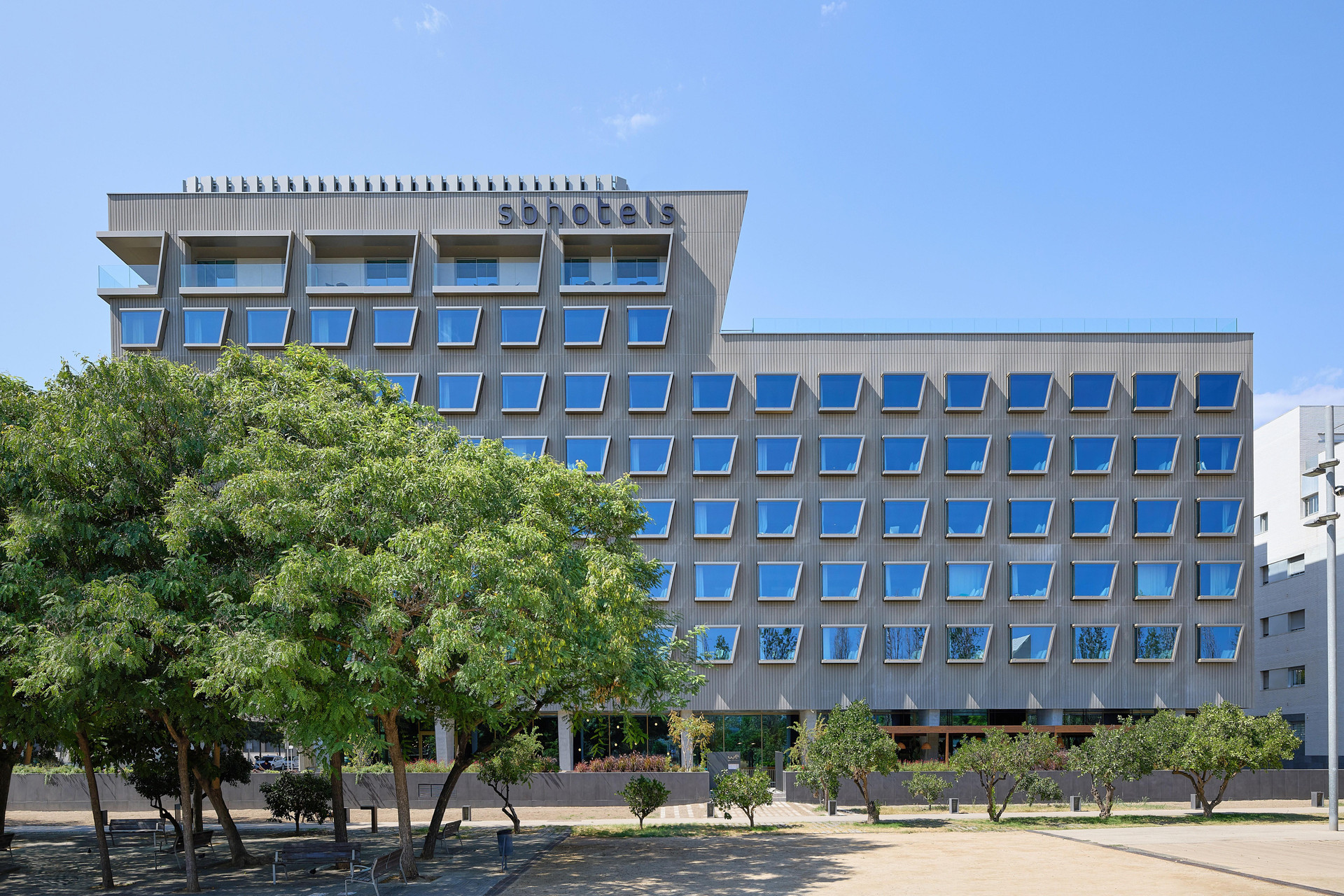 Vista Exterior Hotel SB Win Sup