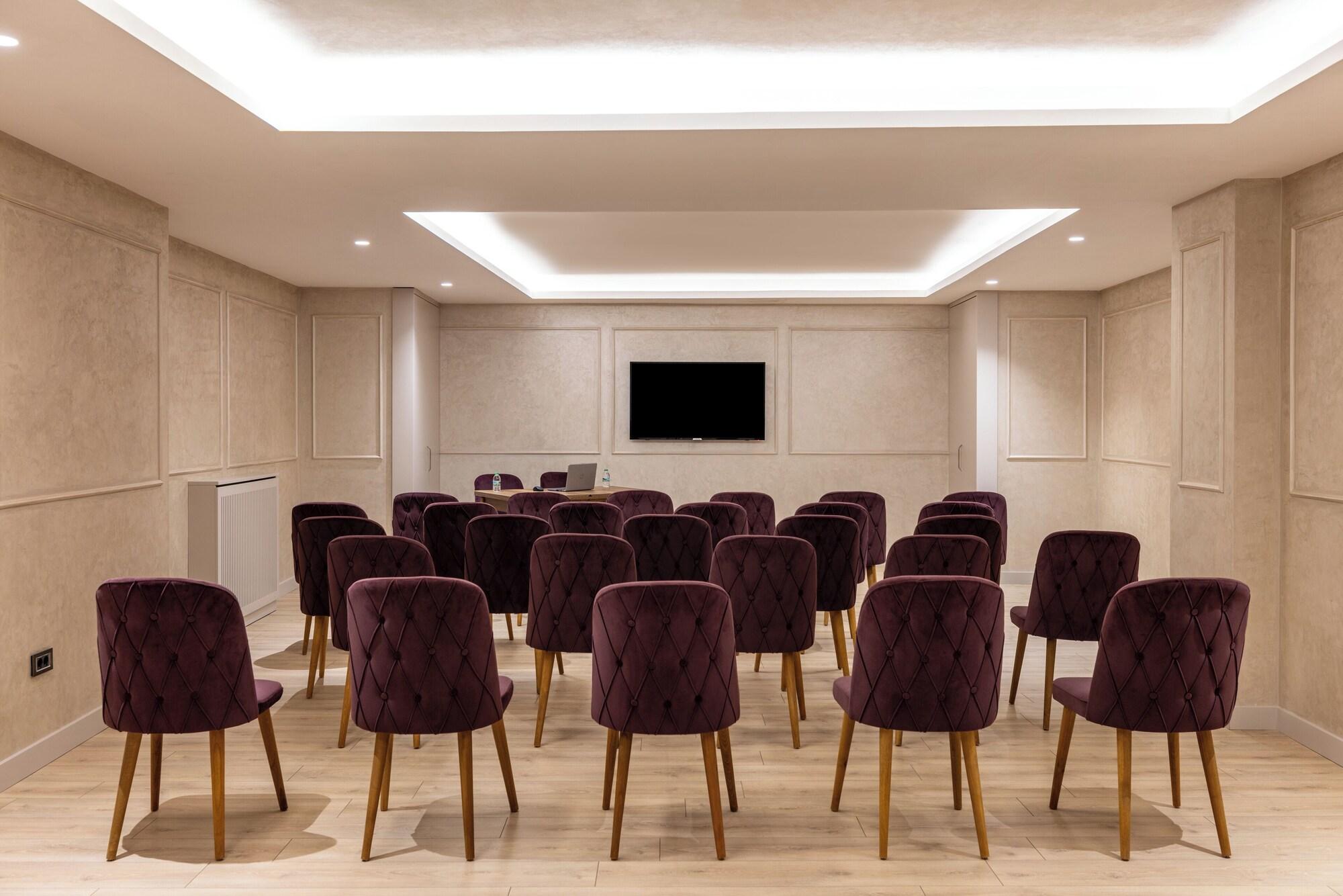 Sala de Reuniones Carina Gold Hotel and Restaurant